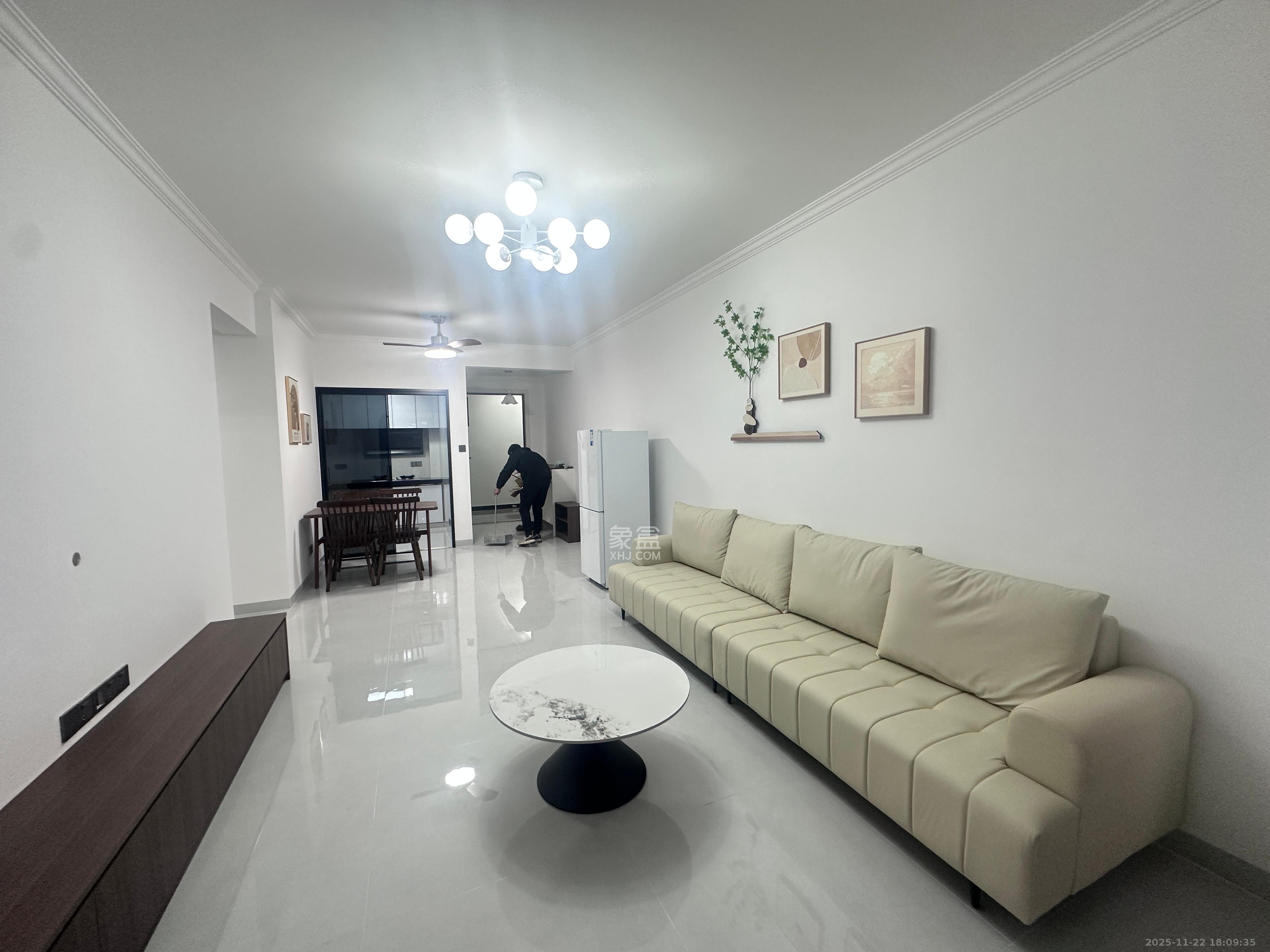 桥头家园二期(桥头家苑二期) 2室2厅1卫 2000.0元/月 桥头家园二期(桥头家苑二期) 2室2厅1卫 2000.0元/月室内图