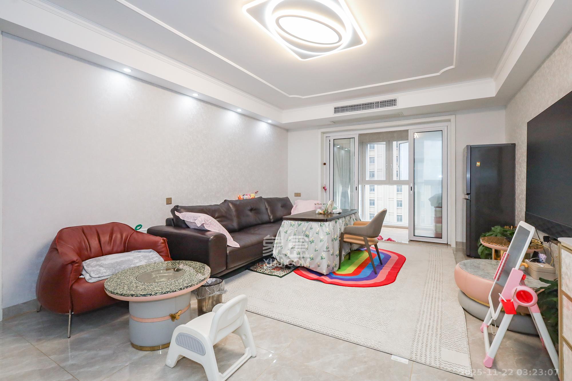 八方小区B区 1室0厅0卫 450.0万 八方小区B区 1室0厅0卫 450.0万客厅