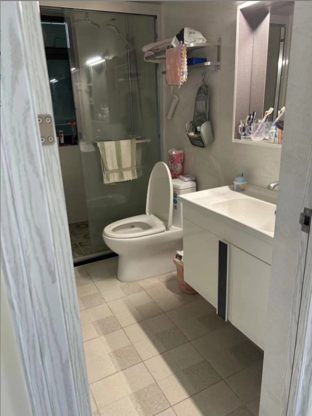 保利中央海岸一二期 3室2厅2卫 3300.0元/月 保利中央海岸一二期 3室2厅2卫 3300.0元/月室内图