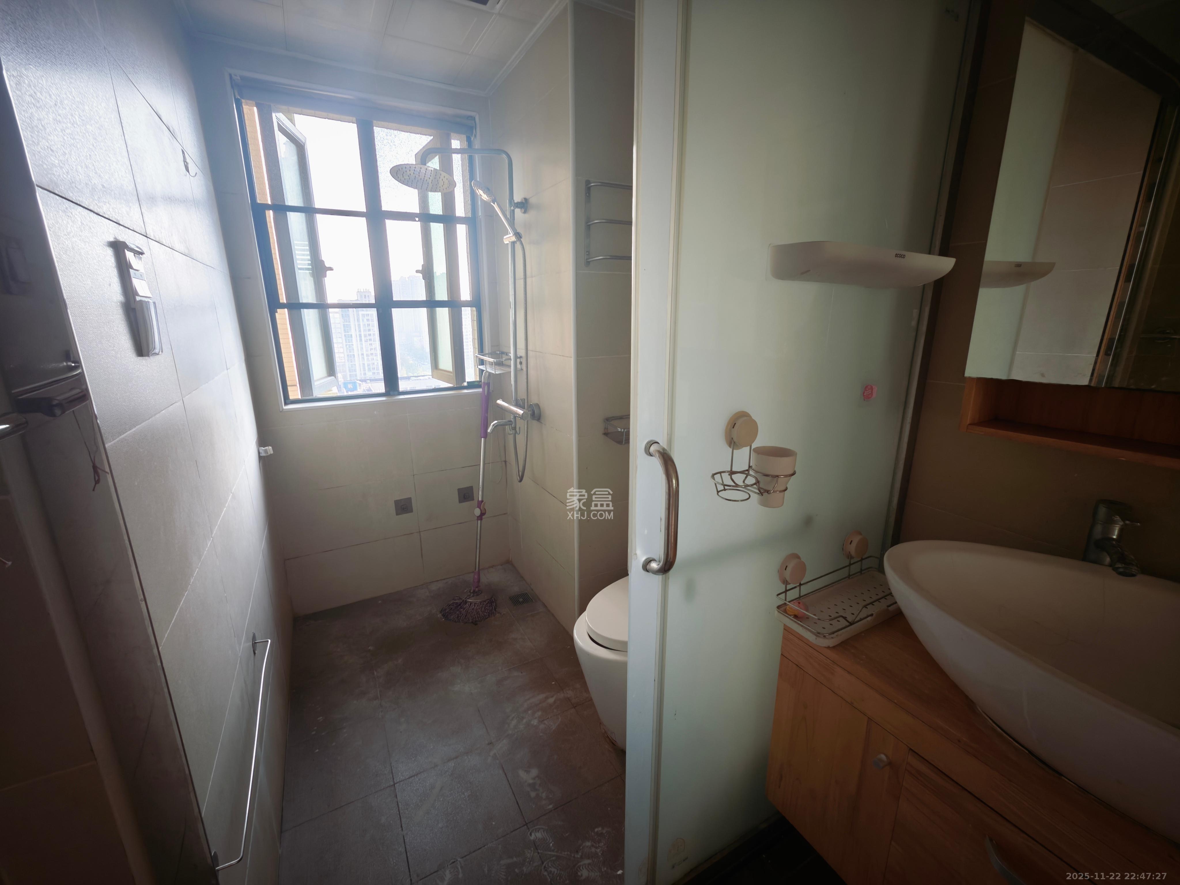 恒大华府 3室2厅1卫 2700.0元/月 恒大华府 3室2厅1卫 2700.0元/月室内图