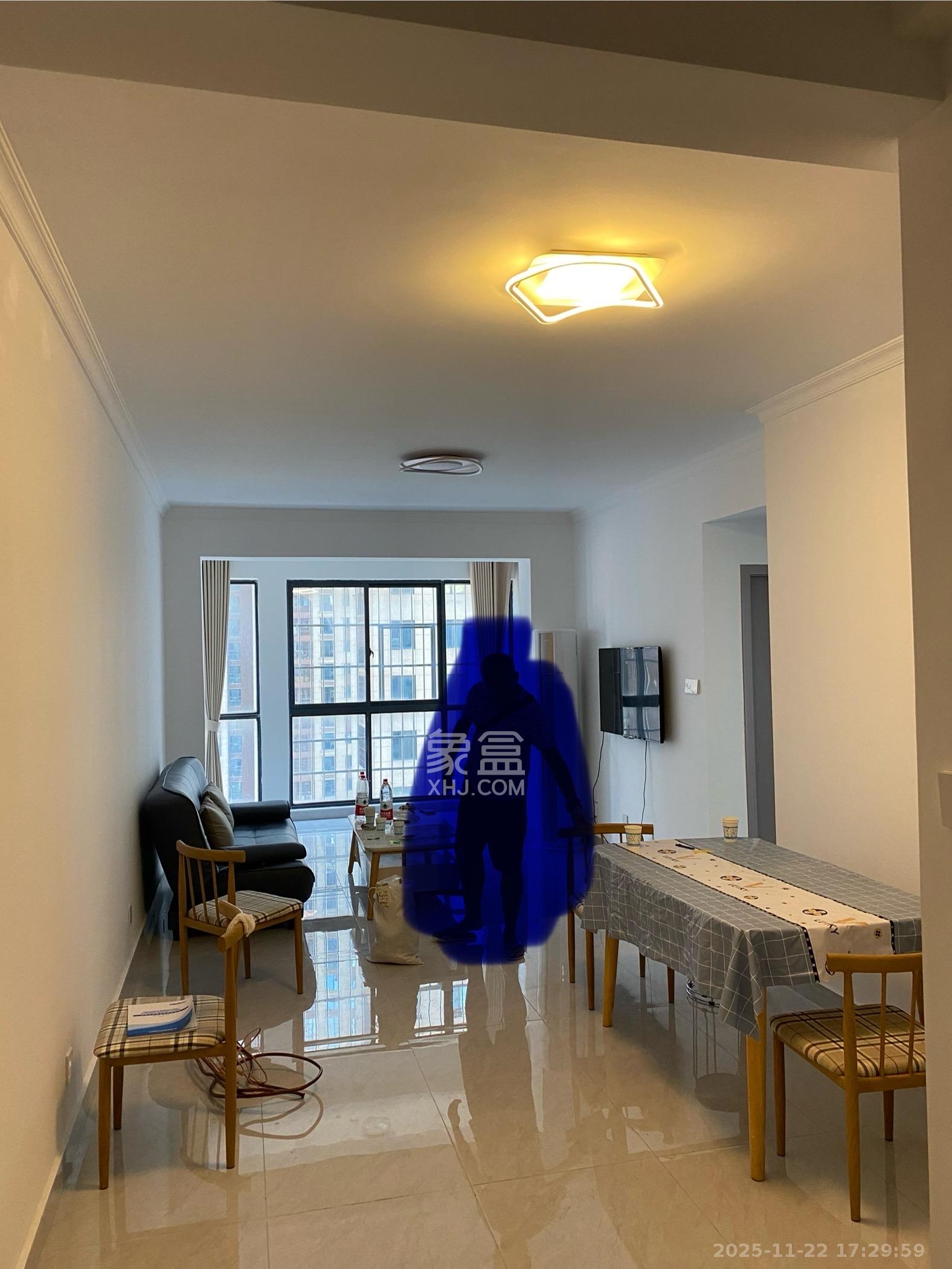 华侨假日中心(晟华苑) 2室2厅1卫 2300.0元/月 华侨假日中心(晟华苑) 2室2厅1卫 2300.0元/月室内图