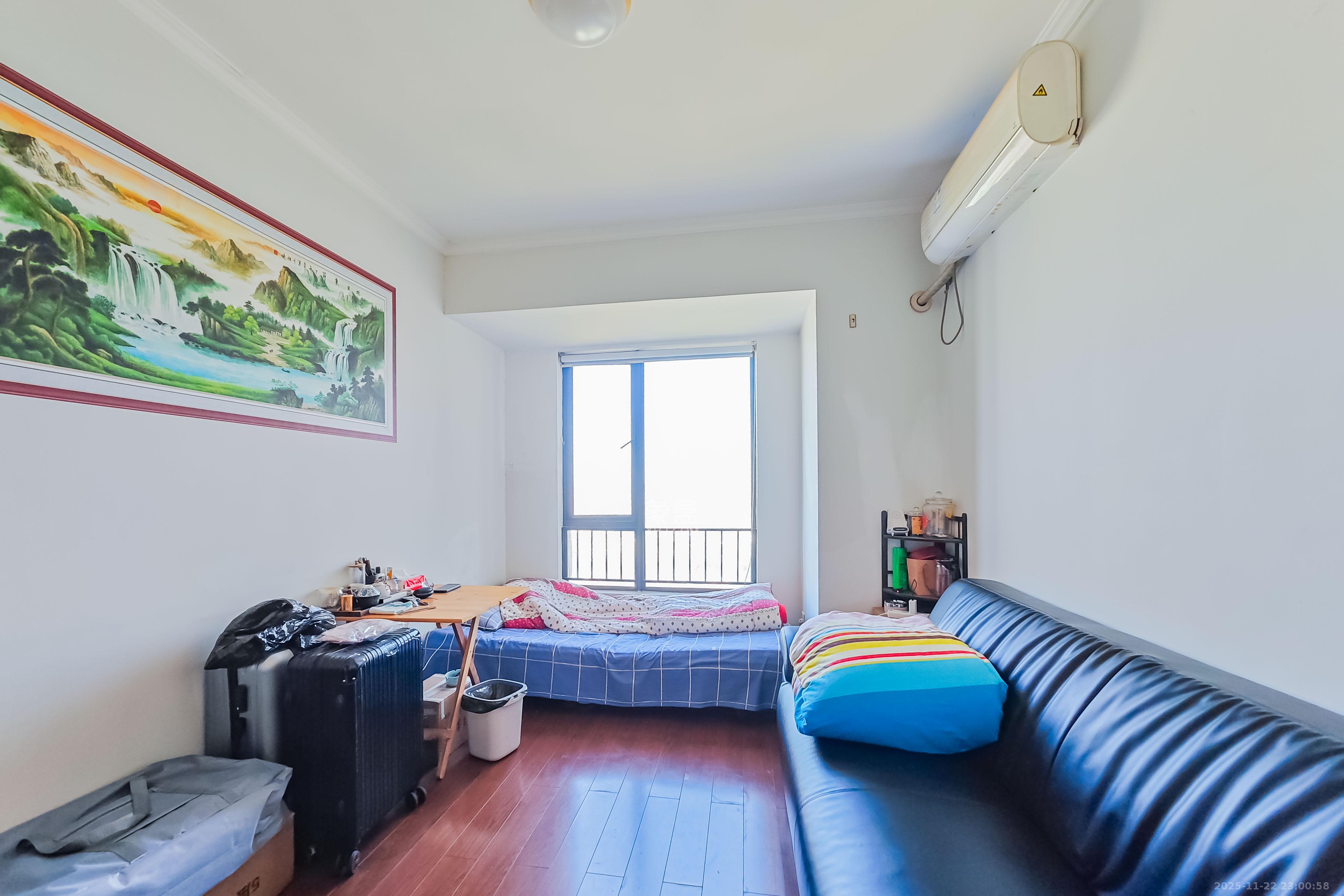 万科金域华府三四期 4室2厅2卫 138.0万 万科金域华府三四期 4室2厅2卫 138.0万卧室