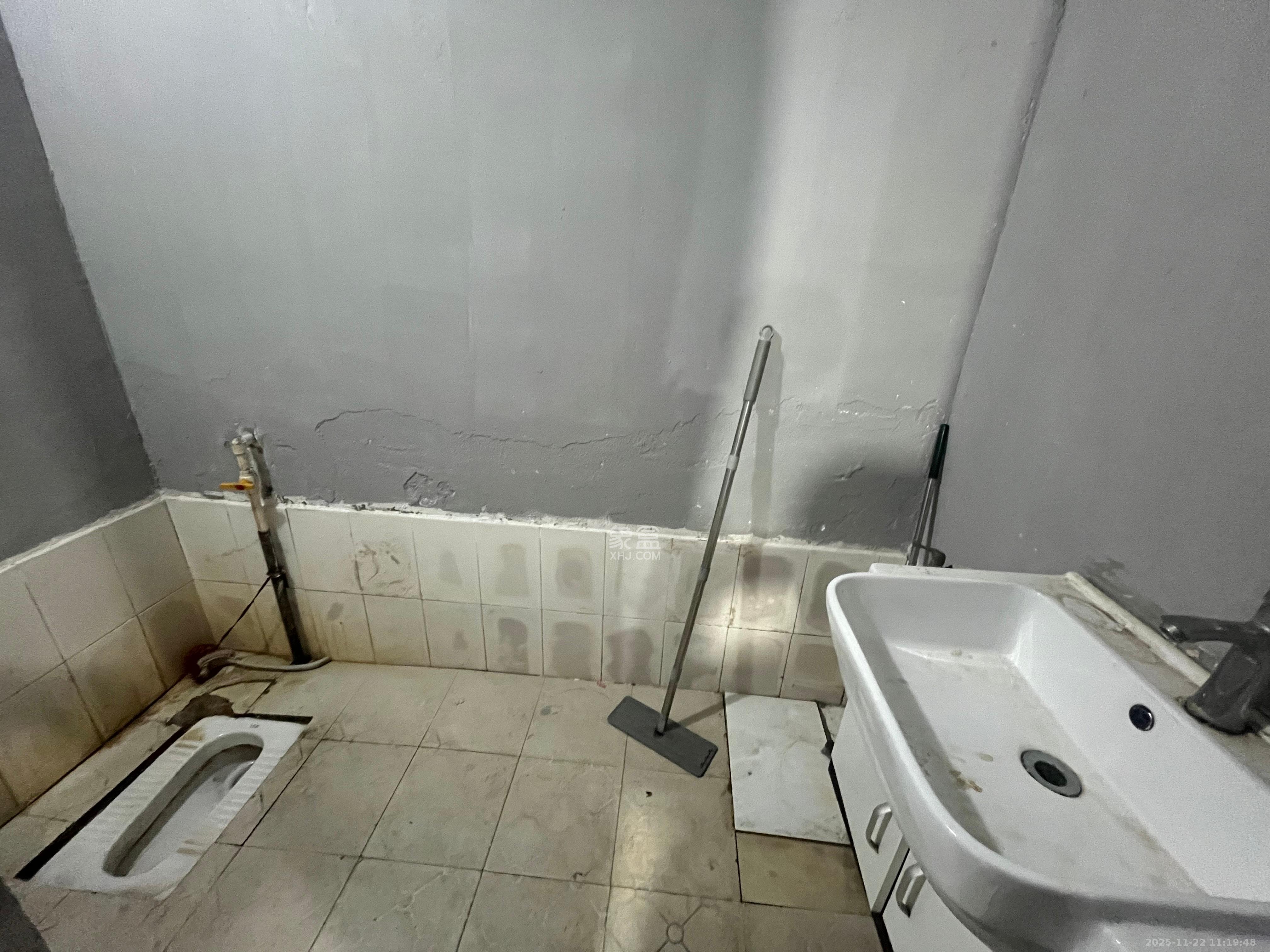 山水湾  1室0厅1卫    800.0元/月室内图