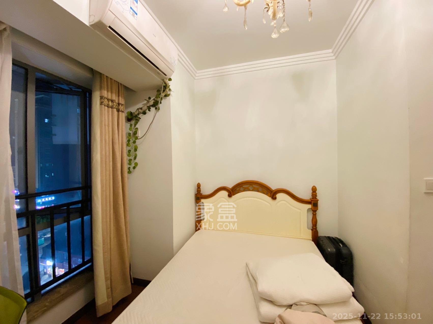 西子一间  1室1厅1卫    1500.0元/月室内图