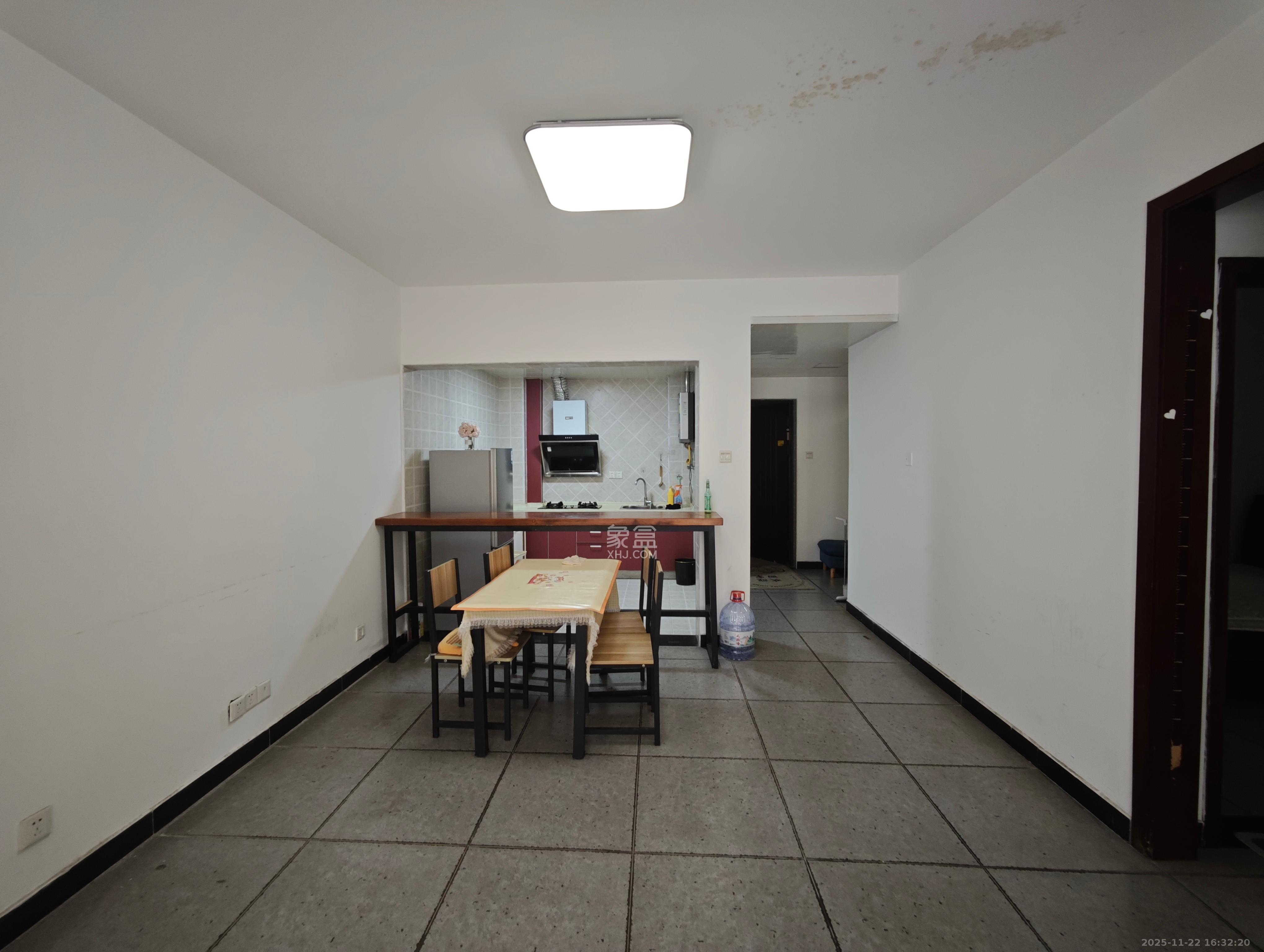 融科檀香山(融科紫檀、香山国际) 2室1厅1卫 2800.0元/月 融科檀香山(融科紫檀、香山国际) 2室1厅1卫 2800.0元/月室内图