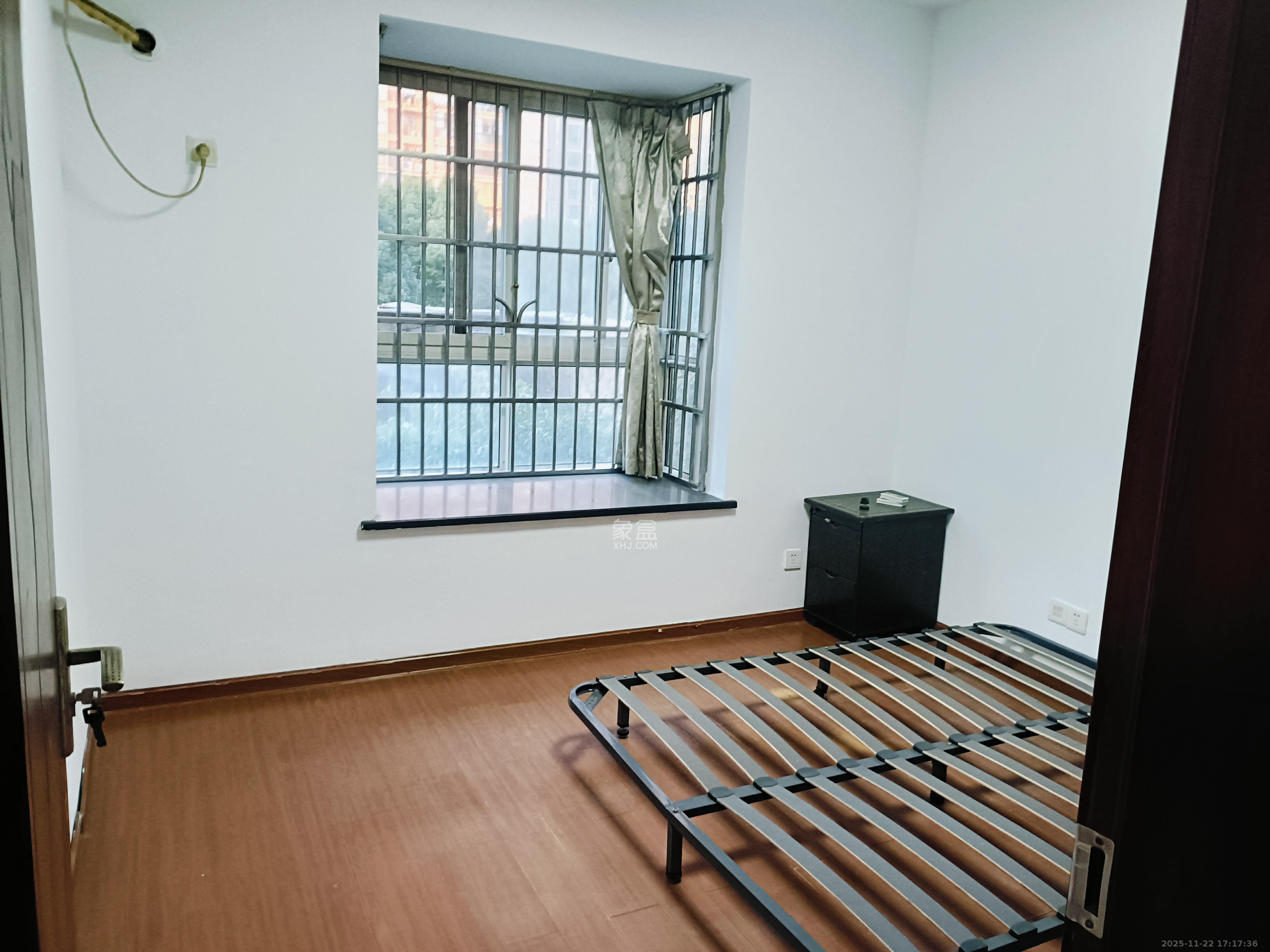 博雅湘水湾  2室2厅1卫    1500.0元/月