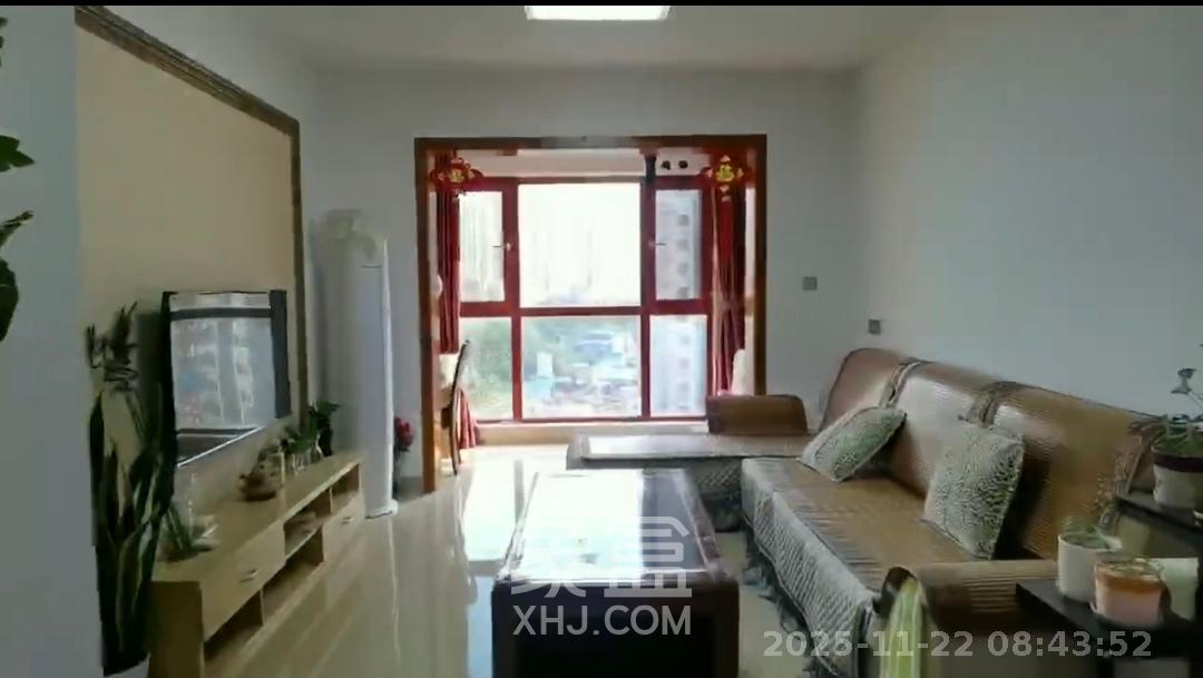 绿地新都会  3室2厅1卫    2050.0元/月