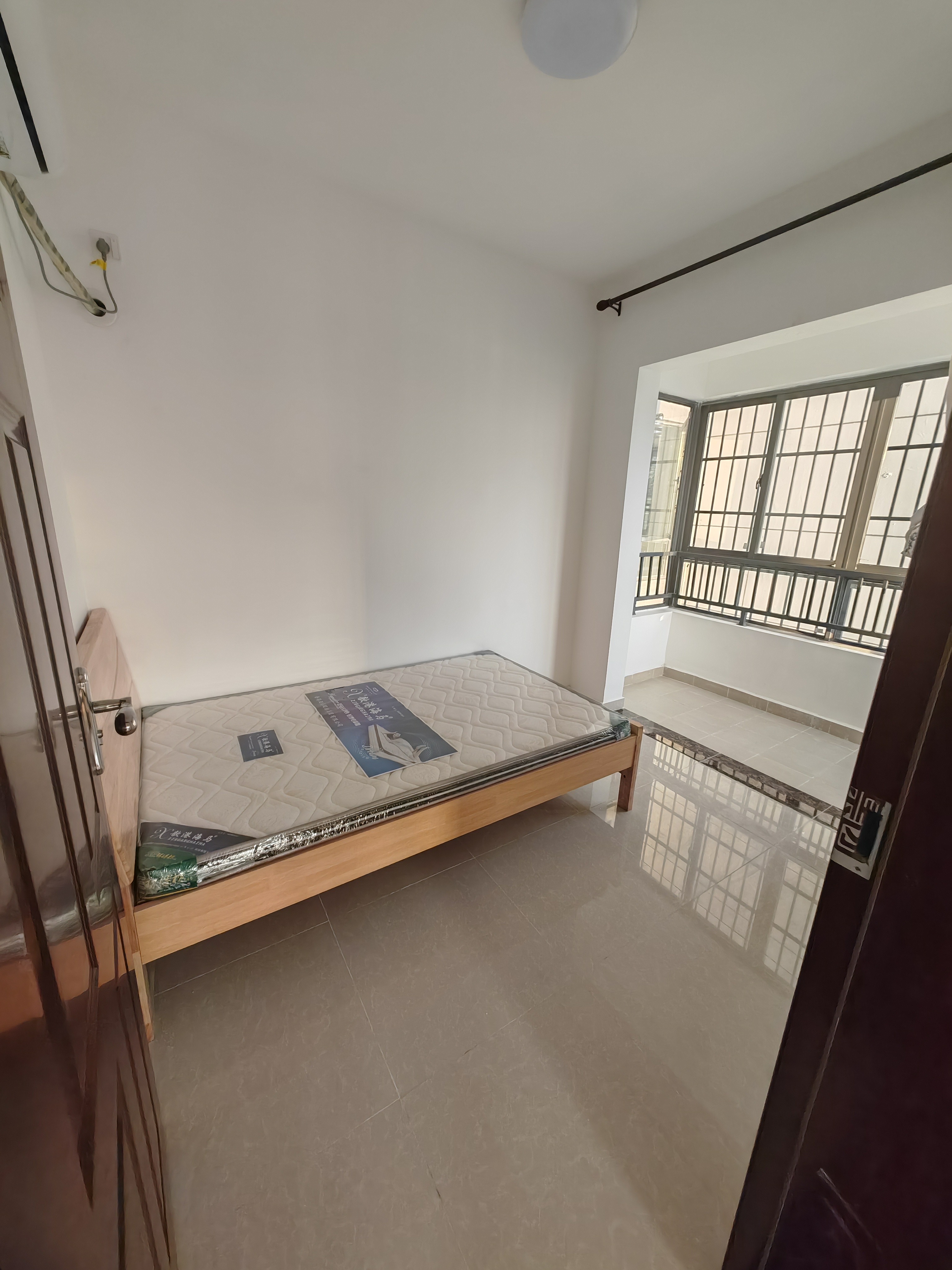 坡巷雅苑 2室2厅1卫 2500.0元/月 坡巷雅苑 2室2厅1卫 2500.0元/月室内图