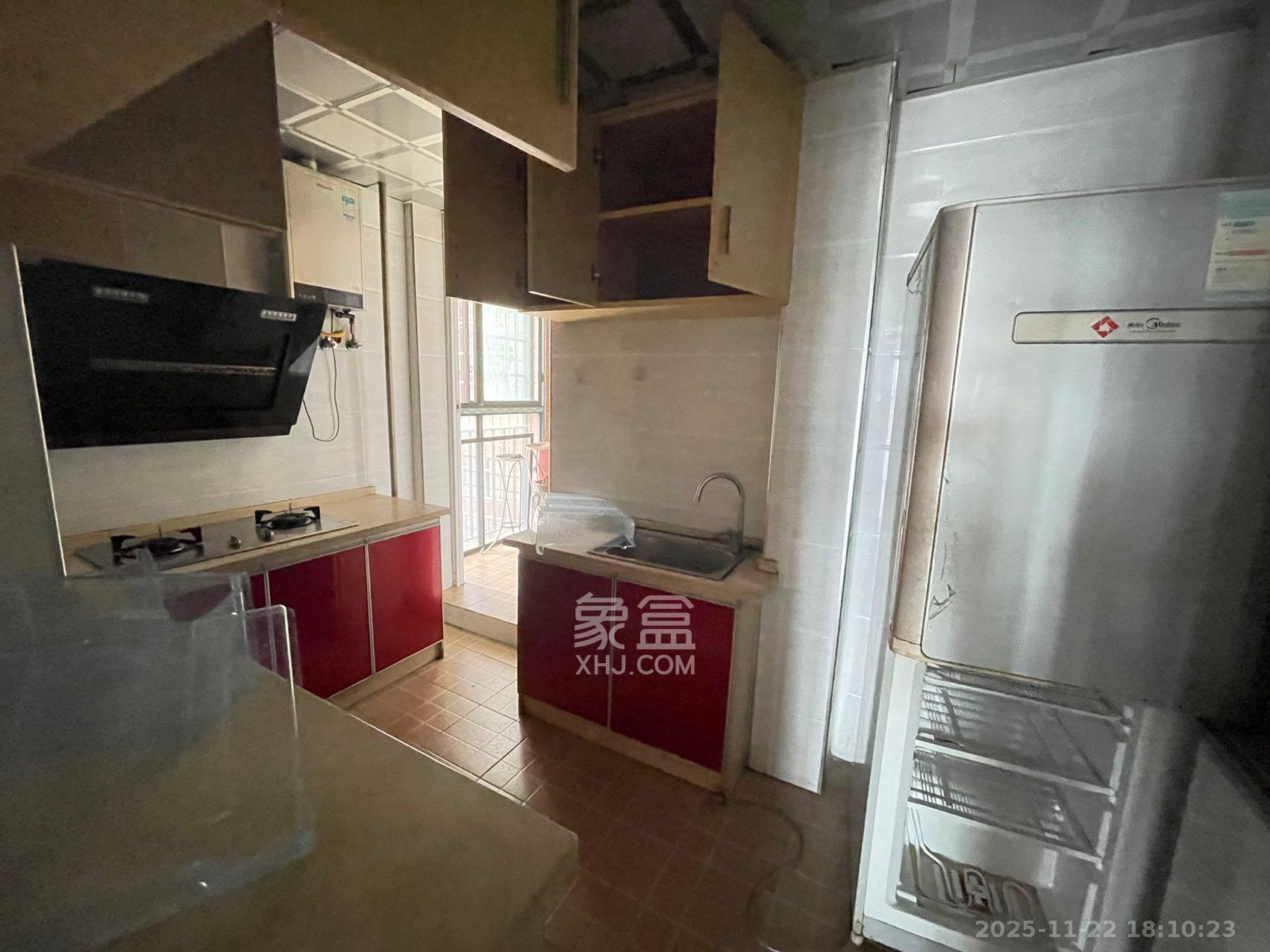 诚兴园  3室2厅2卫    2100.0元/月室内图