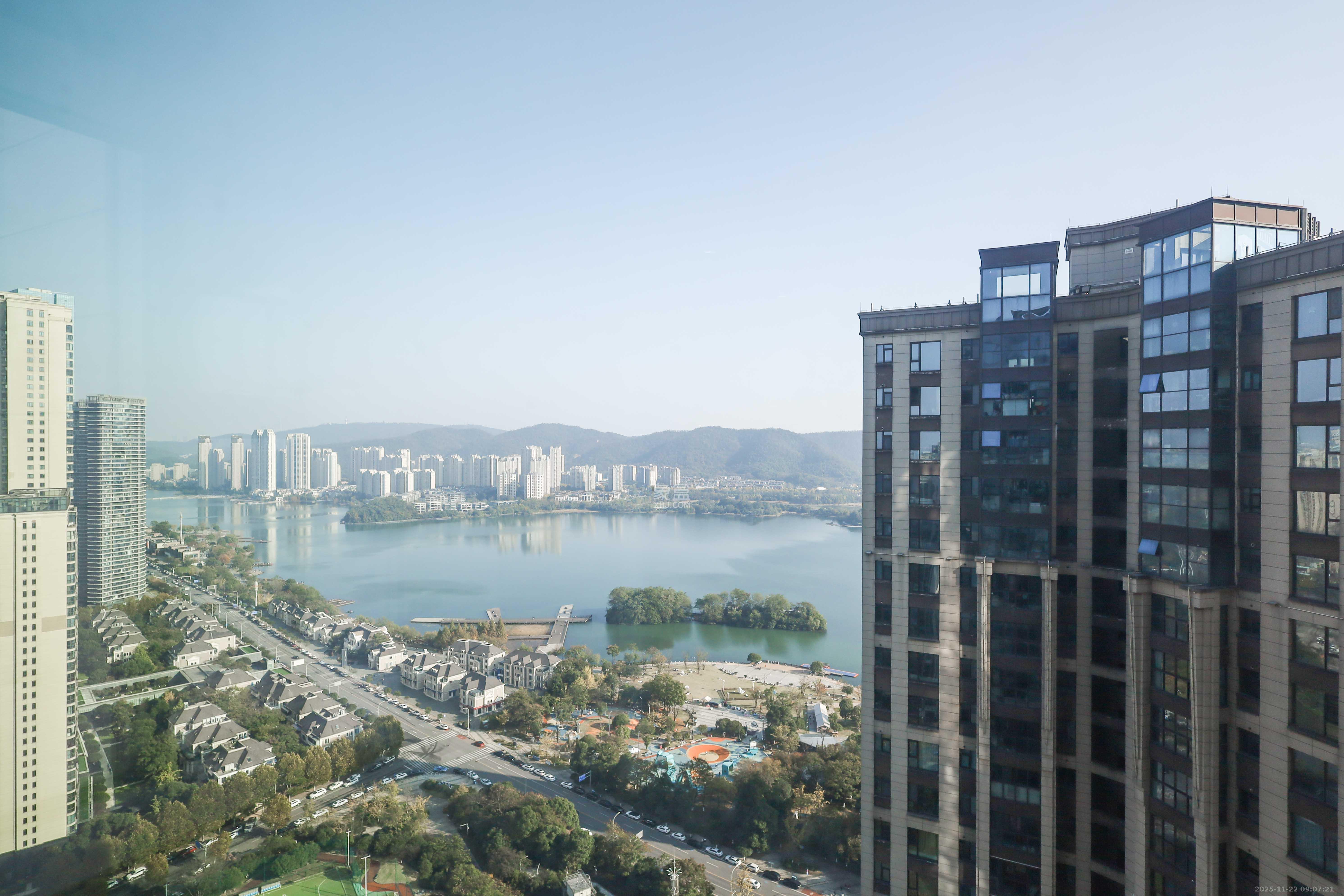 晟通牡丹舸 3室2厅2卫 299.0万 晟通牡丹舸 3室2厅2卫 299.0万阳台