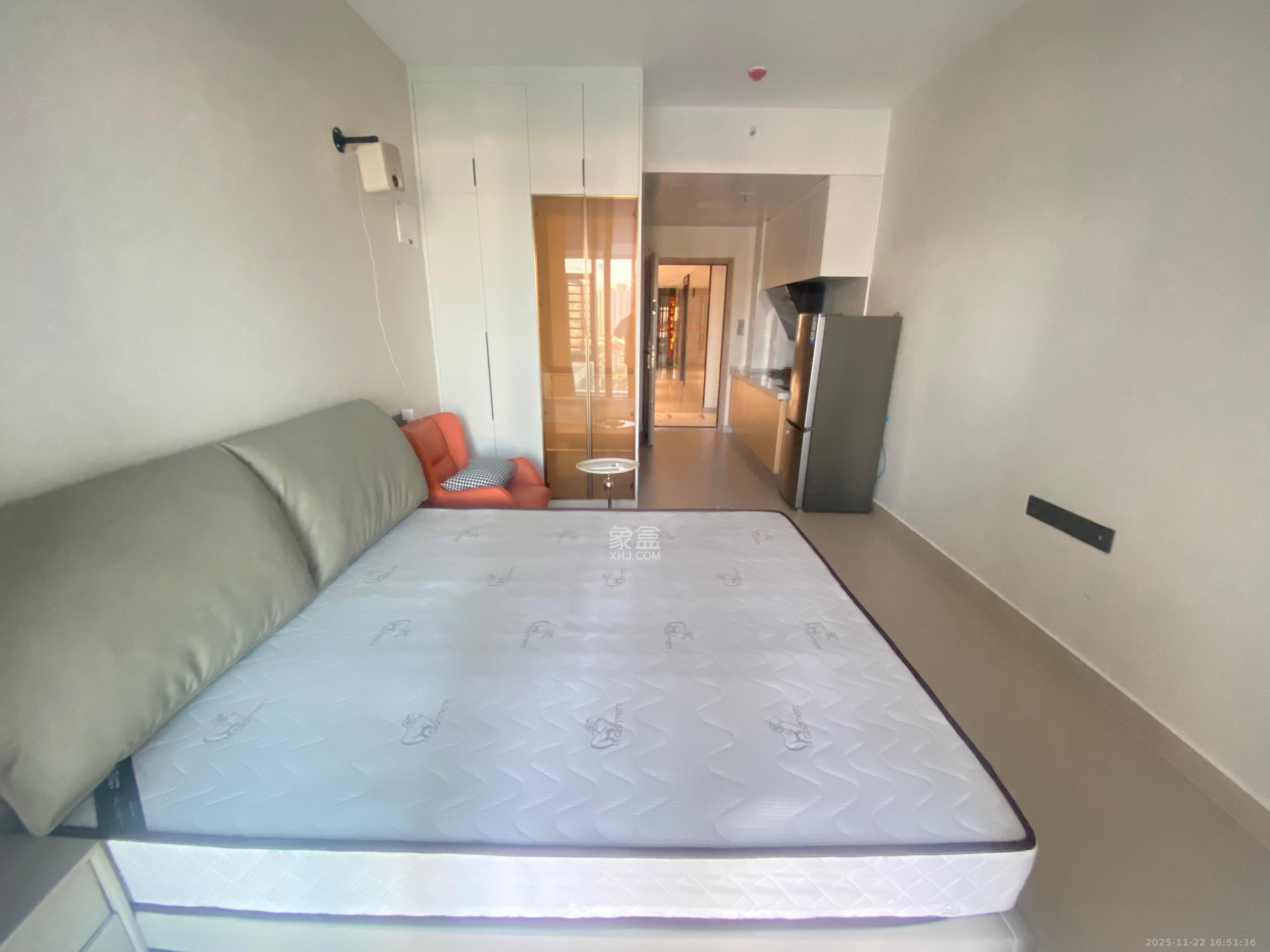 金地峯范  1室0厅0卫    2000.0元/月