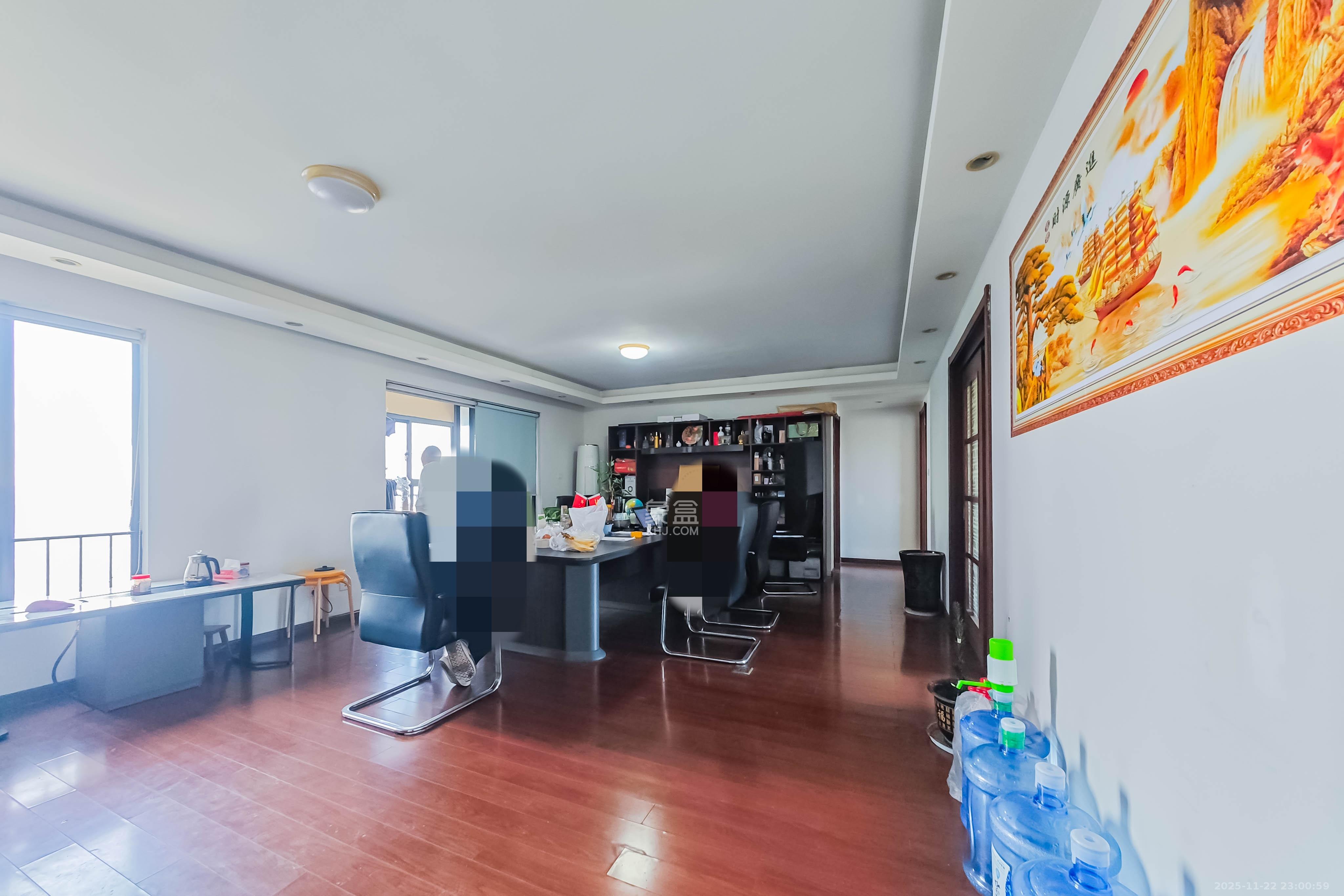 万科金域华府三四期  4室2厅2卫    138.0万其他