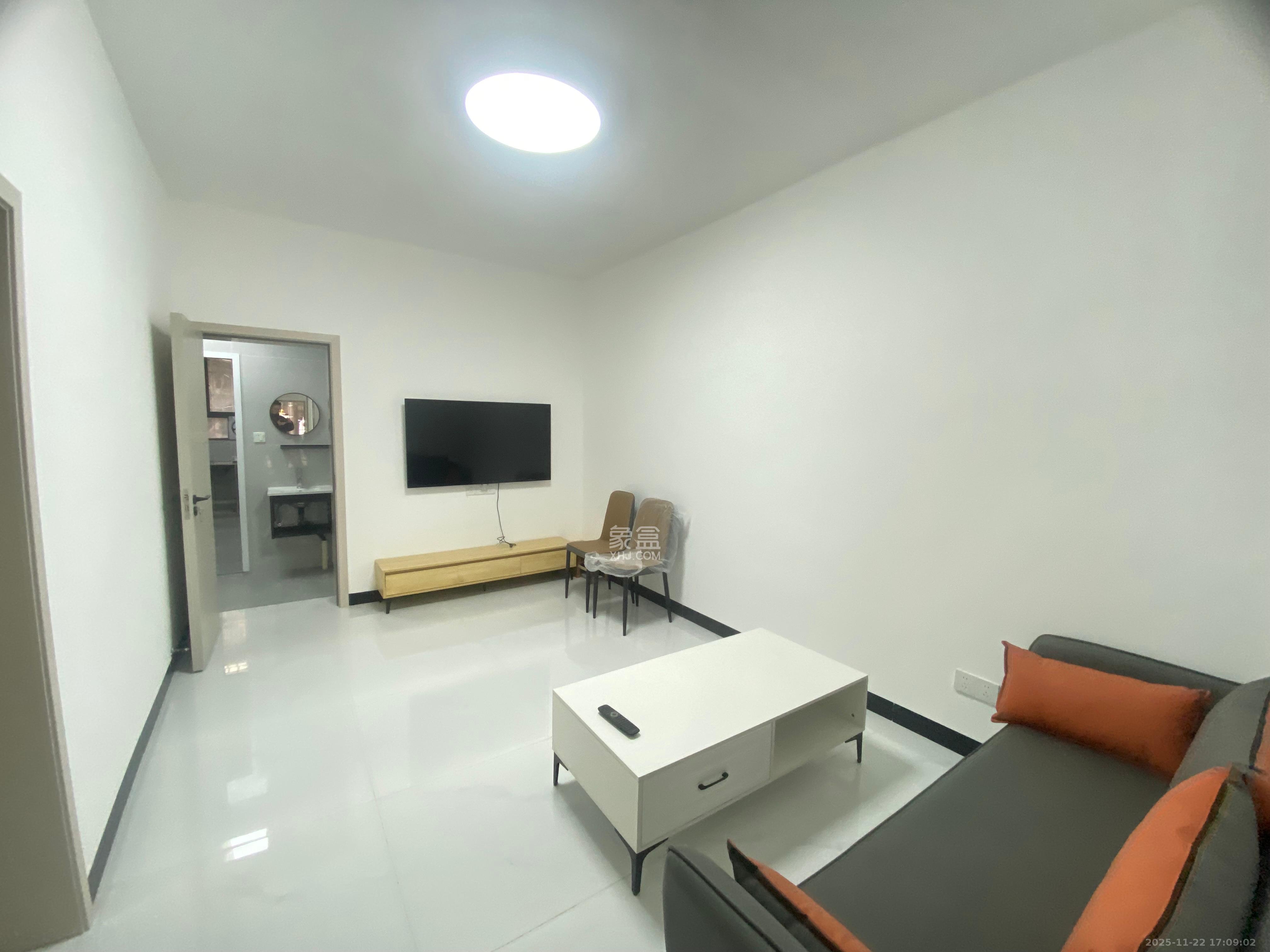 红旗区二片小区建安宿舍 1室1厅1卫 1500.0元/月 红旗区二片小区建安宿舍 1室1厅1卫 1500.0元/月室内图