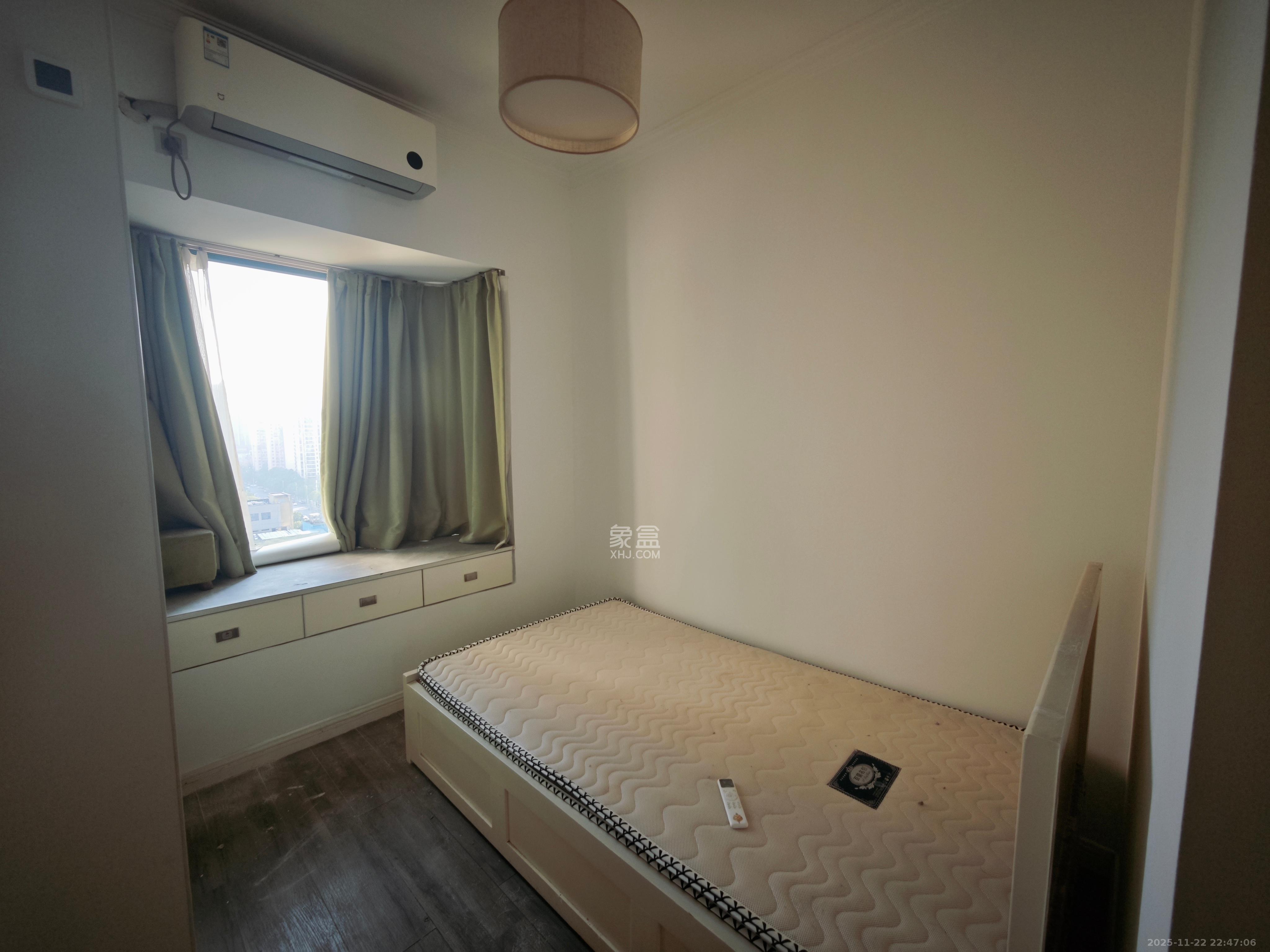 恒大华府 3室2厅1卫 2700.0元/月 恒大华府 3室2厅1卫 2700.0元/月室内图