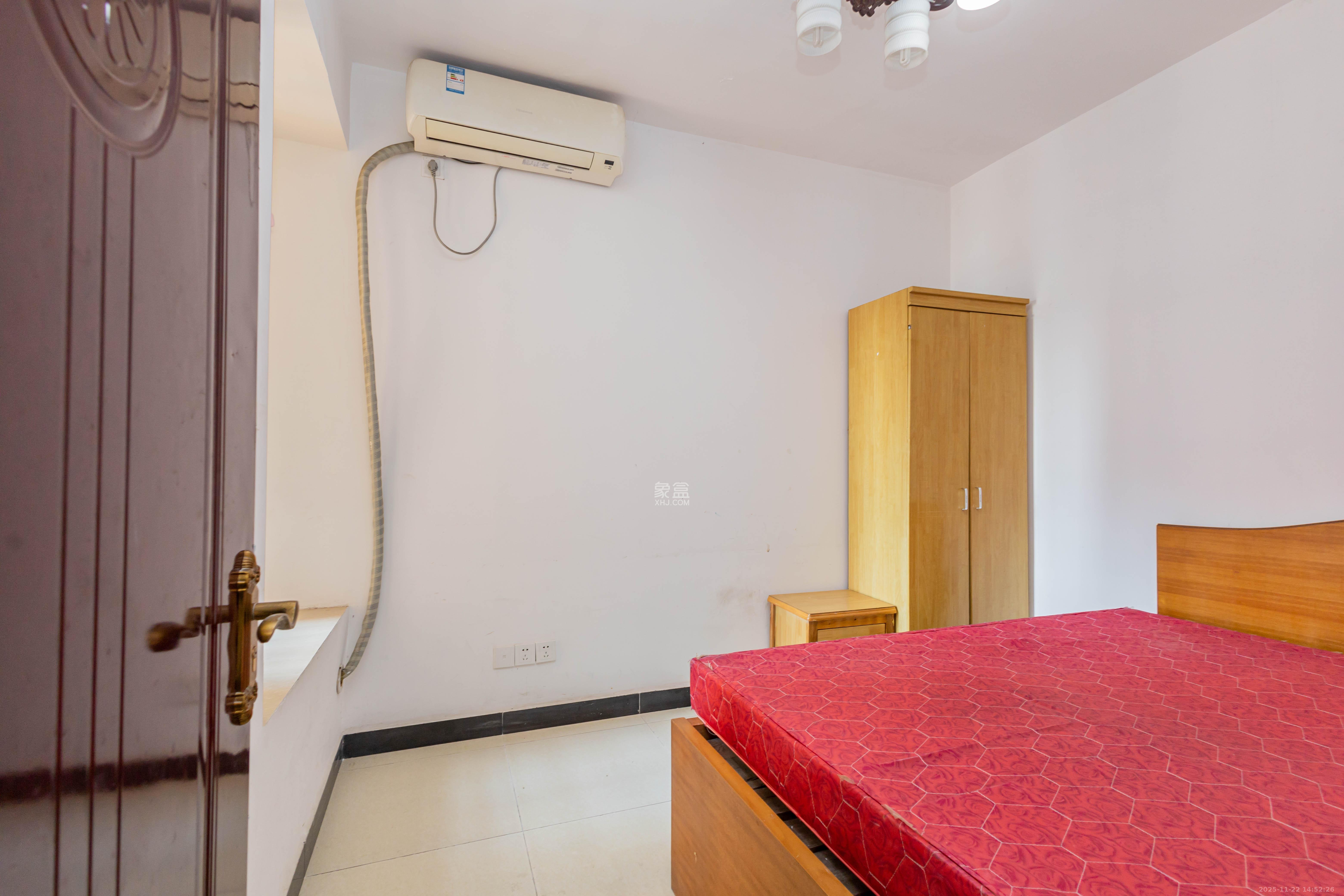 旭辉华庭 1室2厅1卫 62.0万 旭辉华庭 1室2厅1卫 62.0万卧室