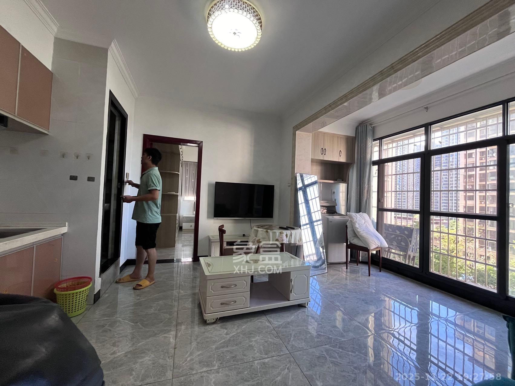 和康园小区 1室1厅1卫 1300.0元/月 和康园小区 1室1厅1卫 1300.0元/月室内图