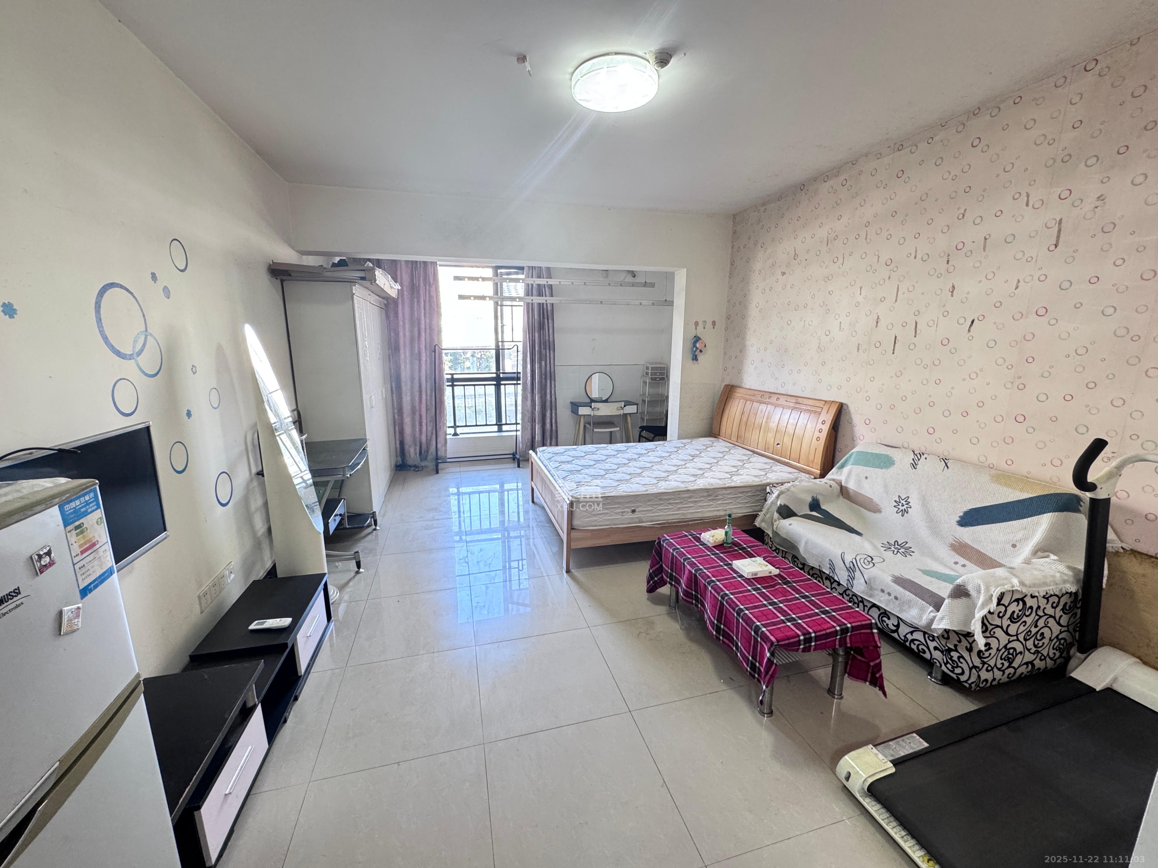 剑桥名门  1室1厅1卫    1300.0元/月