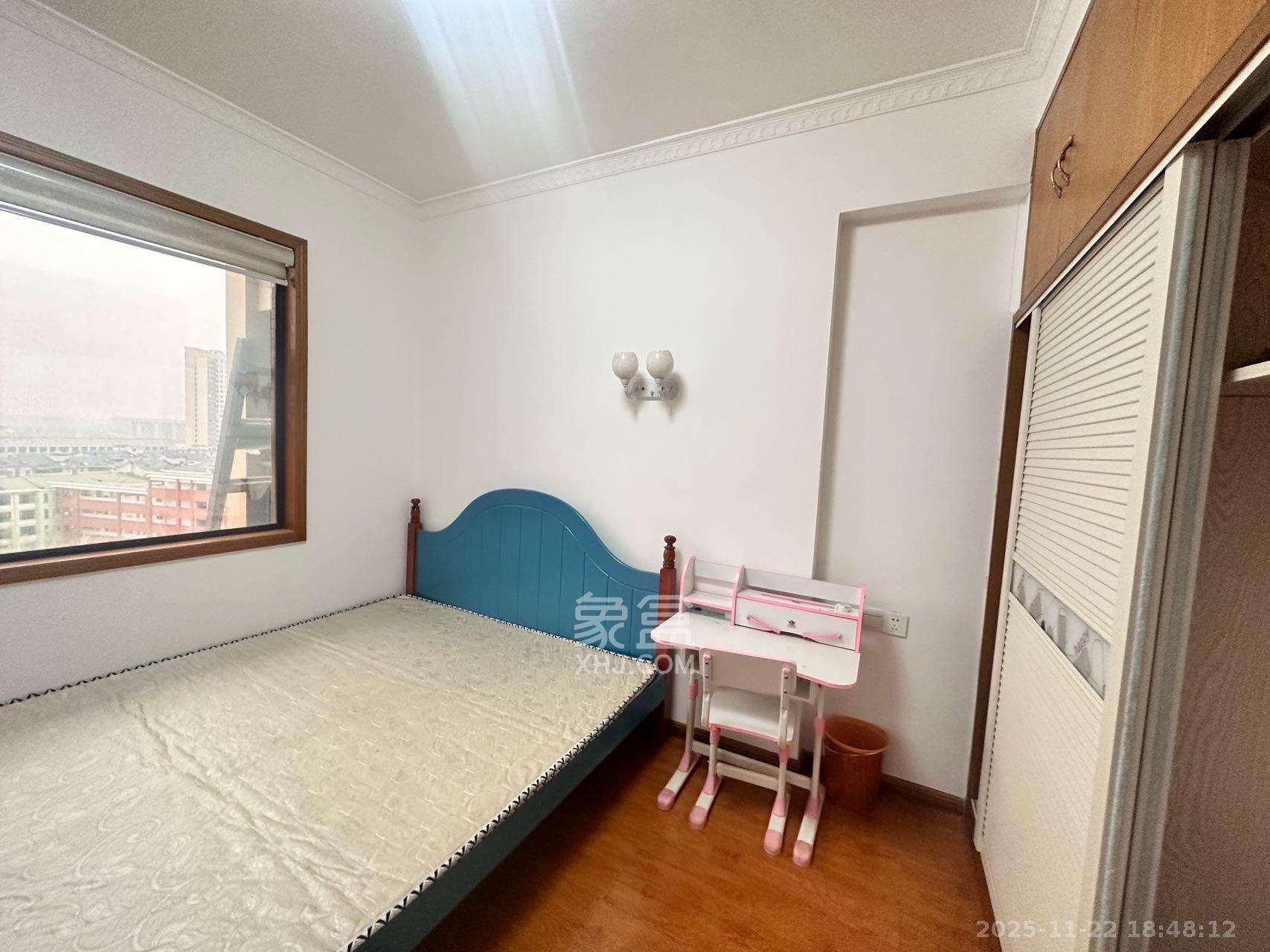 中南红领邦(红星嘉和苑) 1室2厅2卫 2300.0元/月 中南红领邦(红星嘉和苑) 1室2厅2卫 2300.0元/月室内图