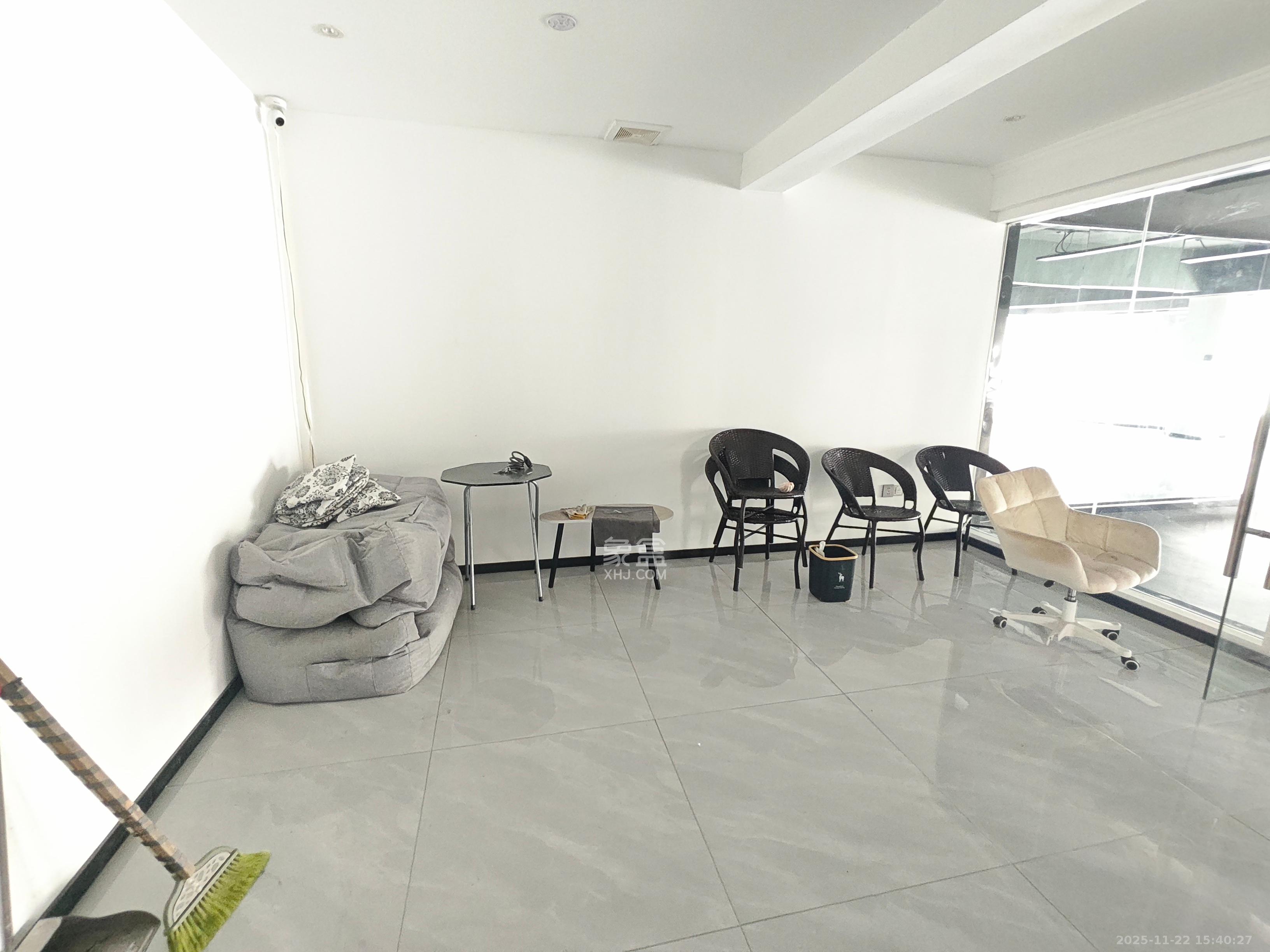 未来城科学家园 1室1厅1卫 4000.0元/月 未来城科学家园 1室1厅1卫 4000.0元/月室内图