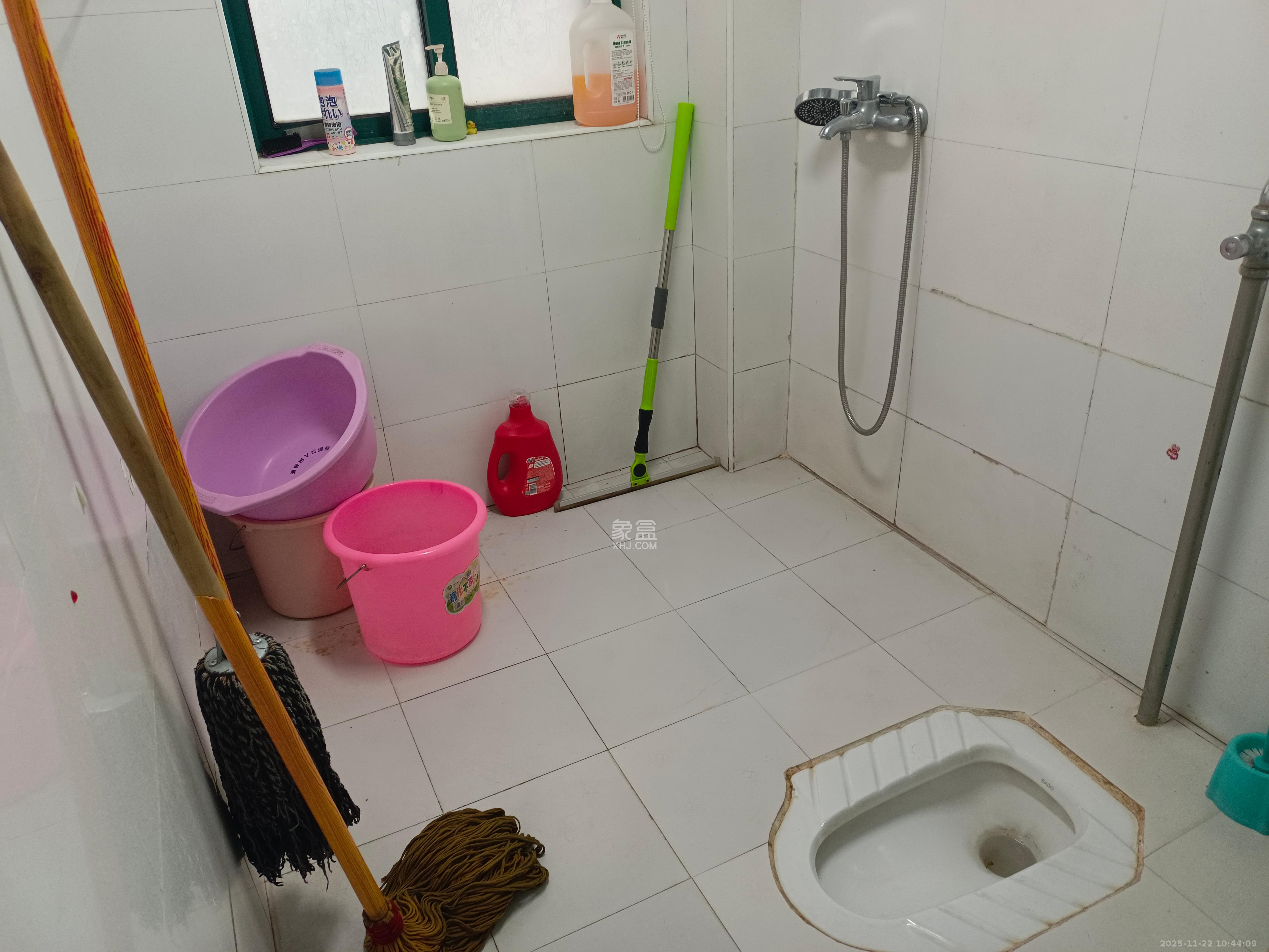 西湖丽景  3室2厅2卫    2600.0元/月室内图