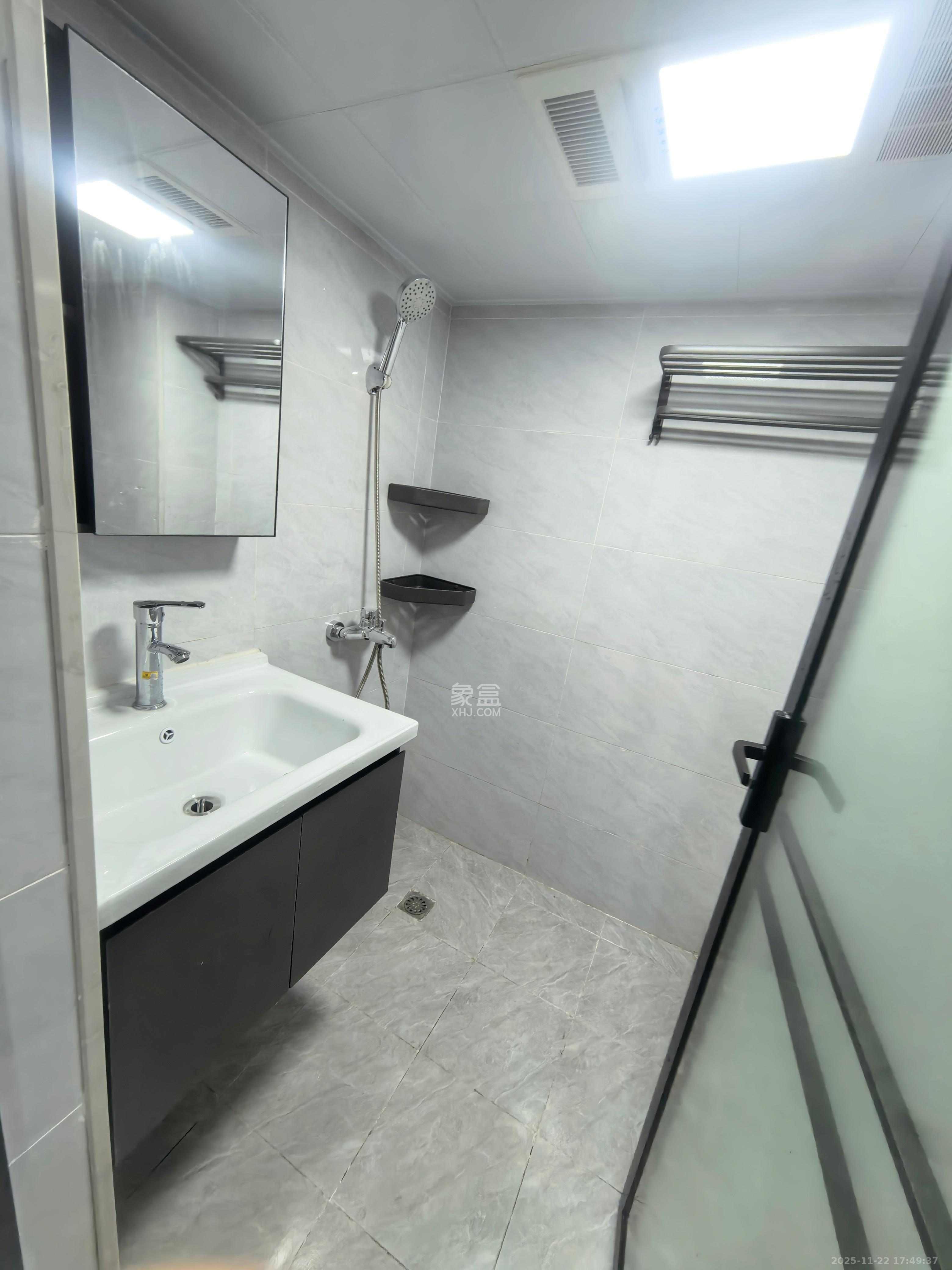 保利恒伟时光印象  1室0厅0卫    1200.0元/月室内图