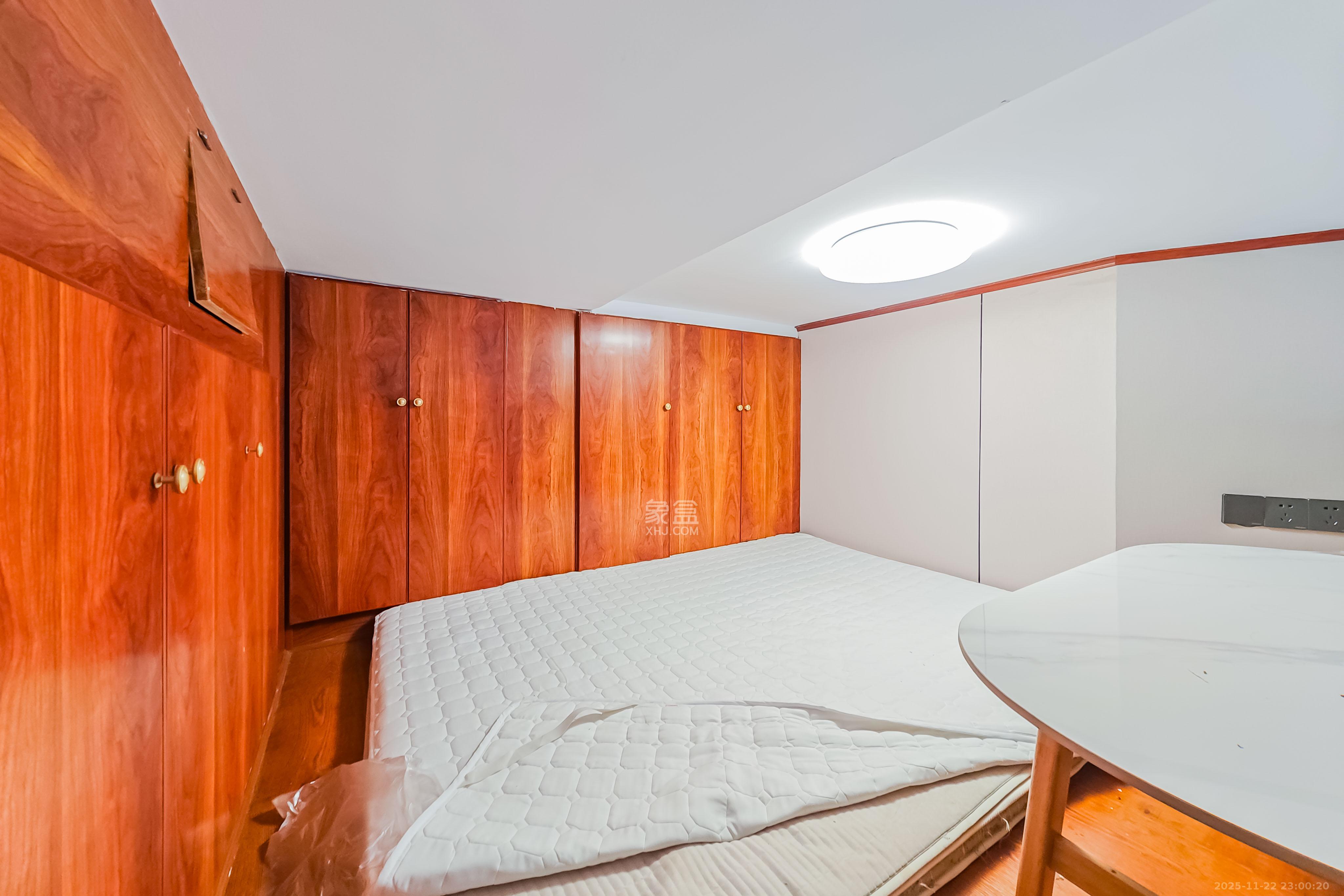 绿地长沙城际空间站(绿地新里佳苑) 1室1厅1卫 40.0万 绿地长沙城际空间站(绿地新里佳苑) 1室1厅1卫 40.0万其他