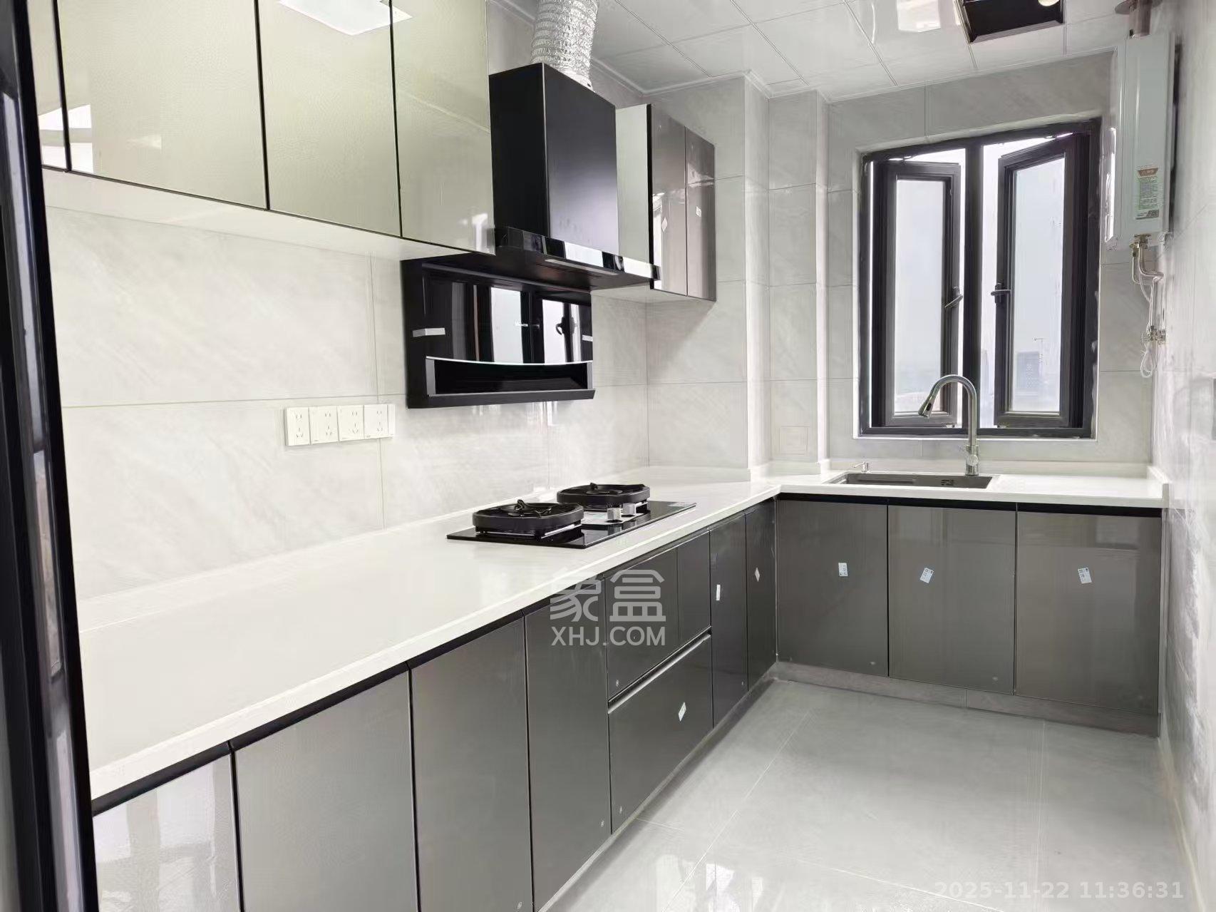 恒大御景天下城二期 3室2厅2卫 2400.0元/月 恒大御景天下城二期 3室2厅2卫 2400.0元/月室内图