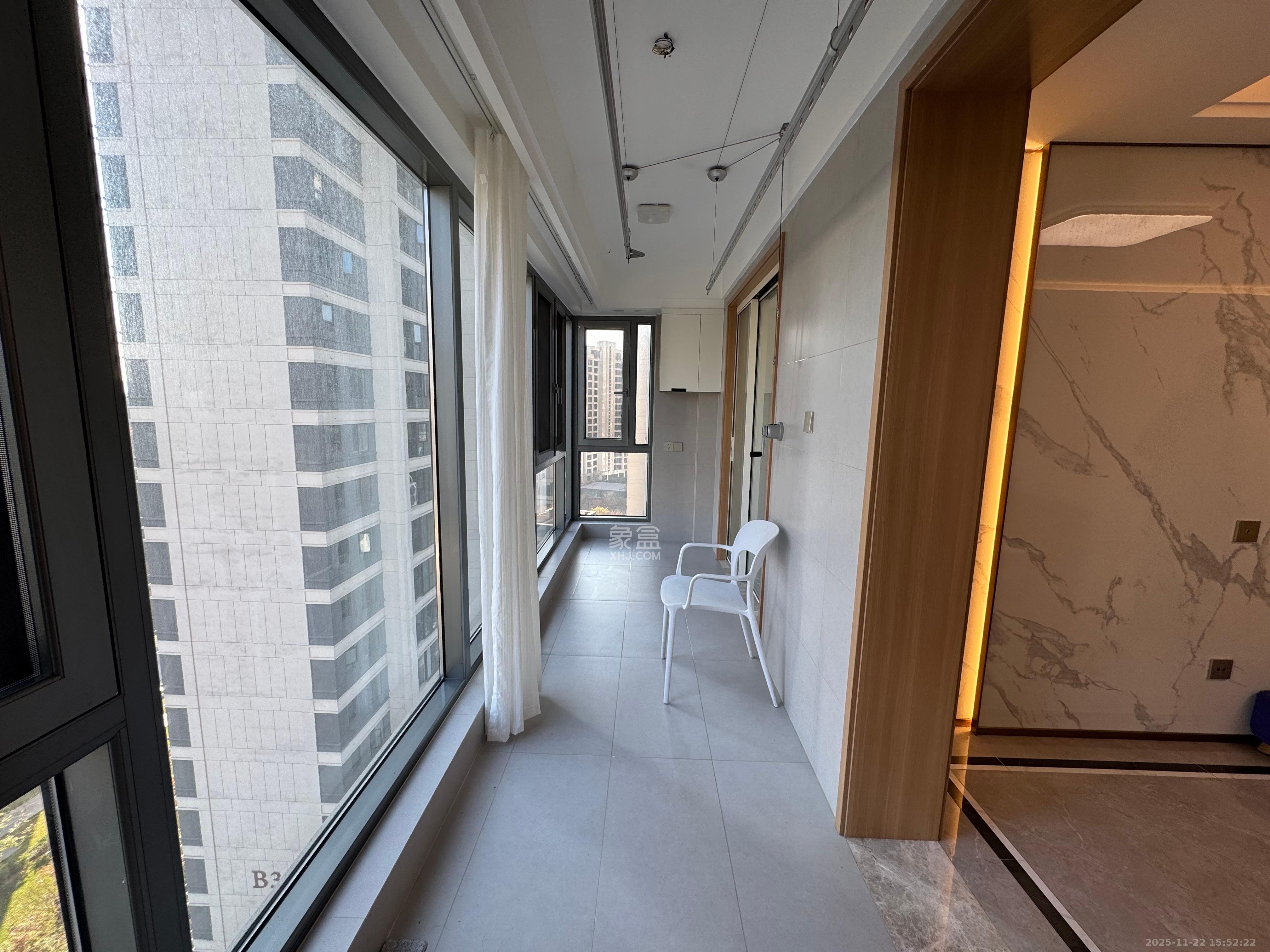 东原麓印长江B区  3室2厅2卫    3500.0元/月室内图