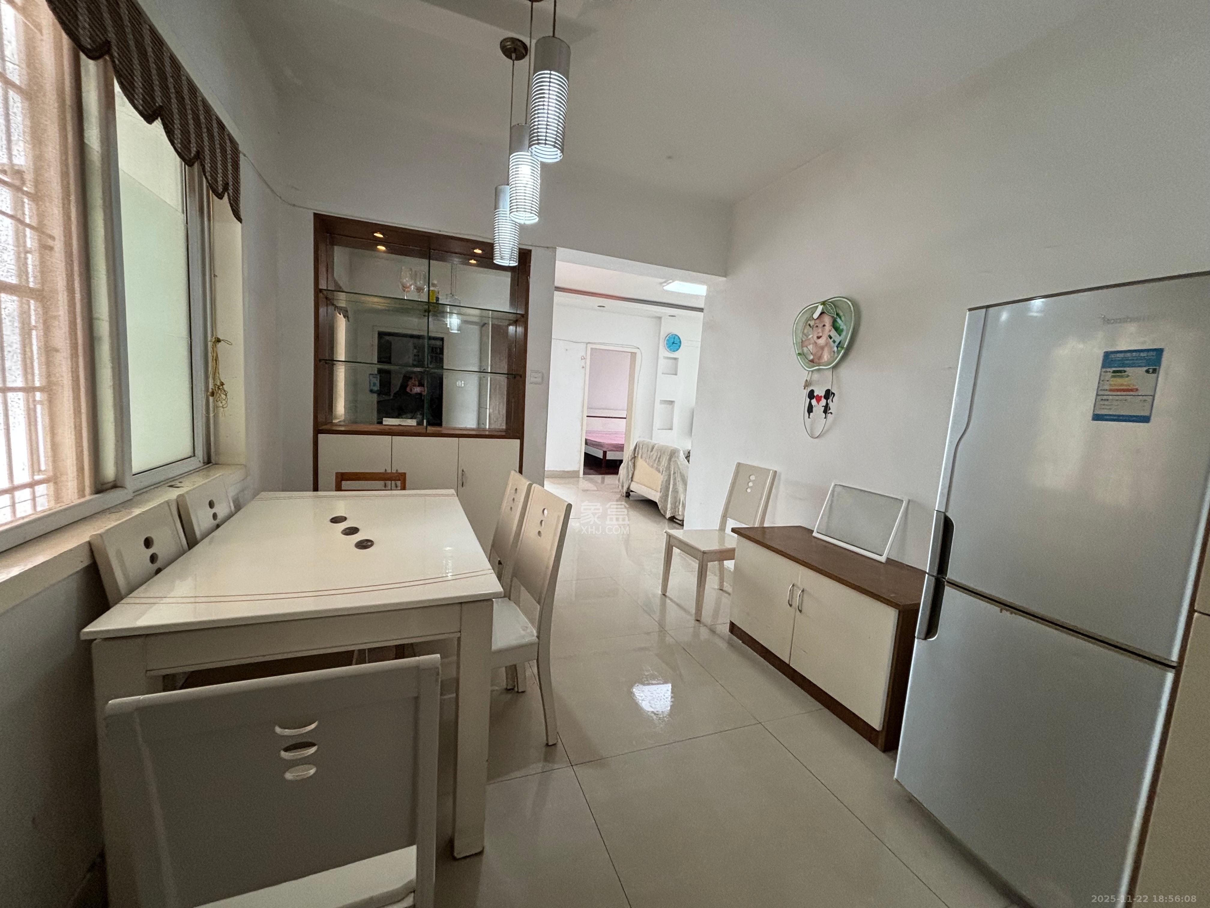 未来现代城  2室1厅1卫    1800.0元/月室内图