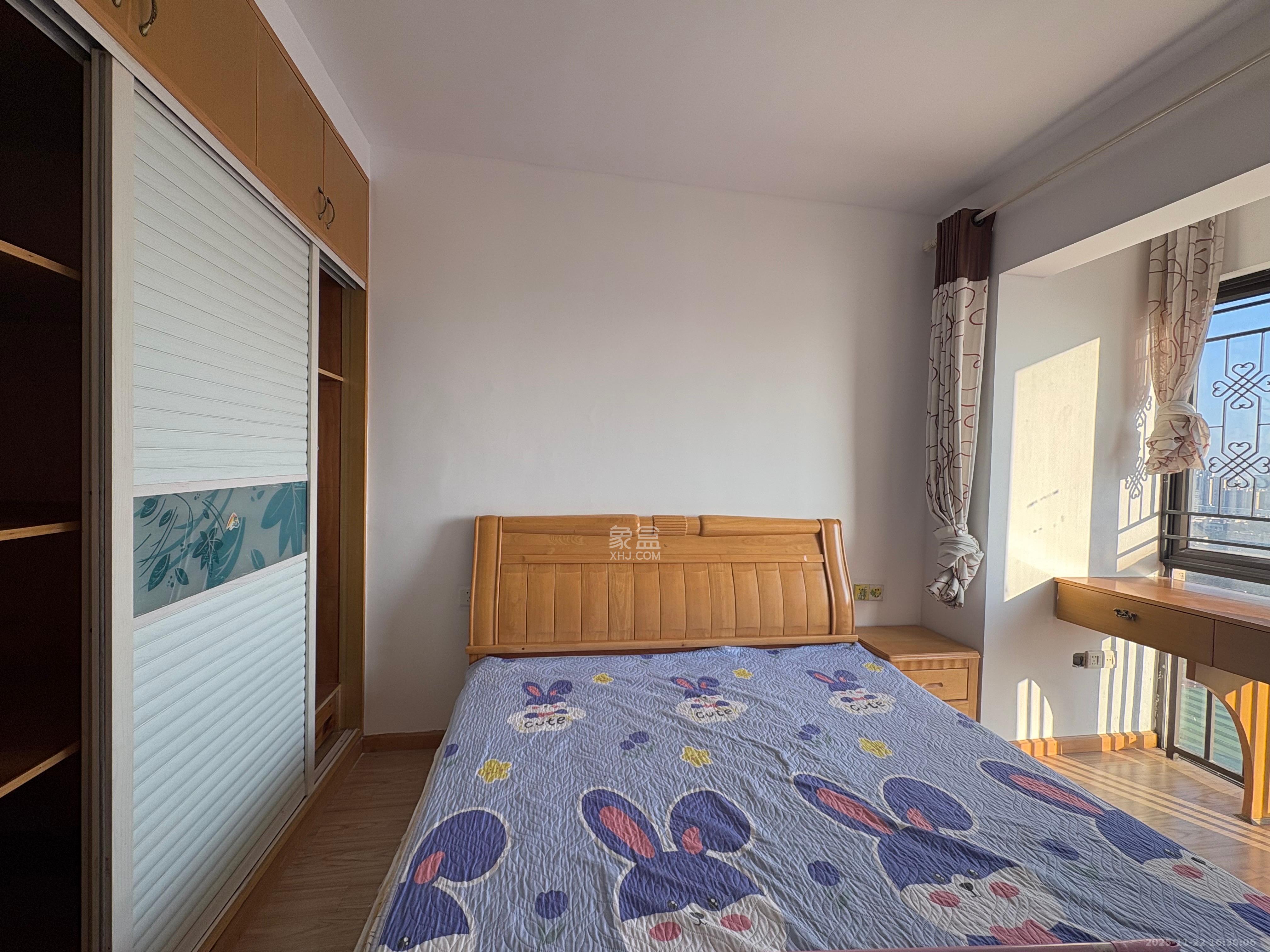 旭辉华庭  1室2厅1卫    1500.0元/月室内图