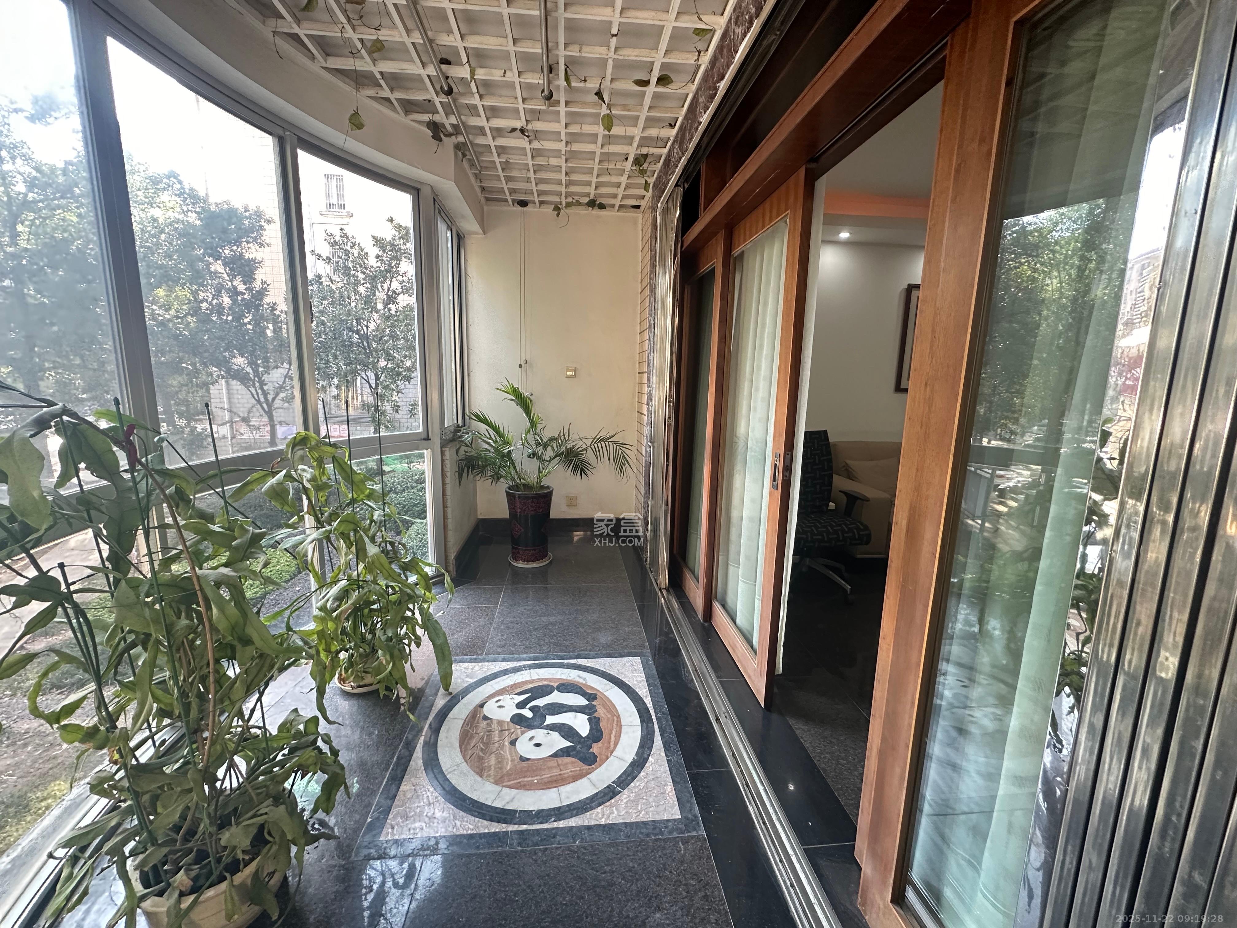 白沙花园  3室2厅2卫    3200.0元/月室内图