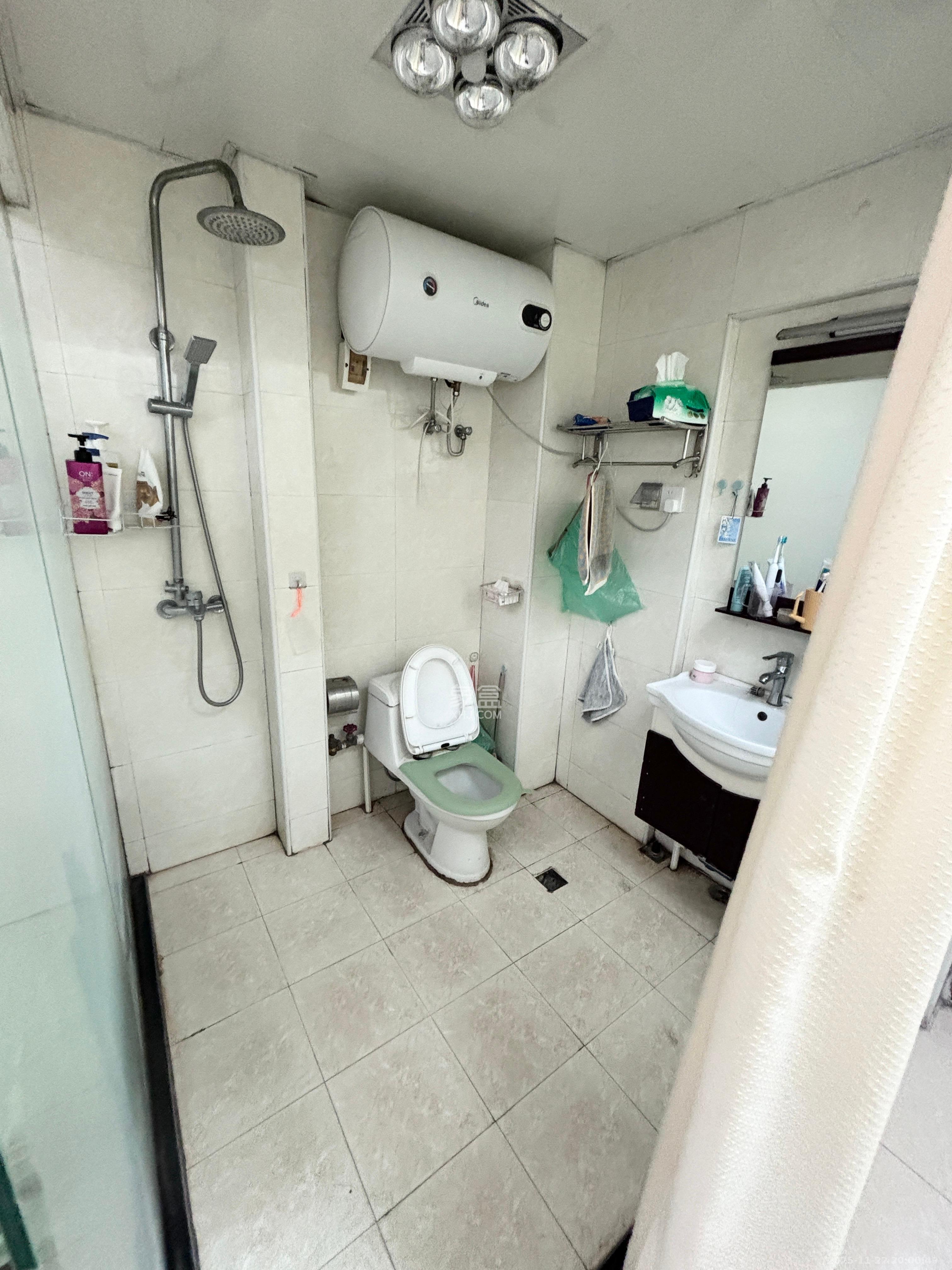 兰卡威国际  1室1厅1卫    1350.0元/月室内图