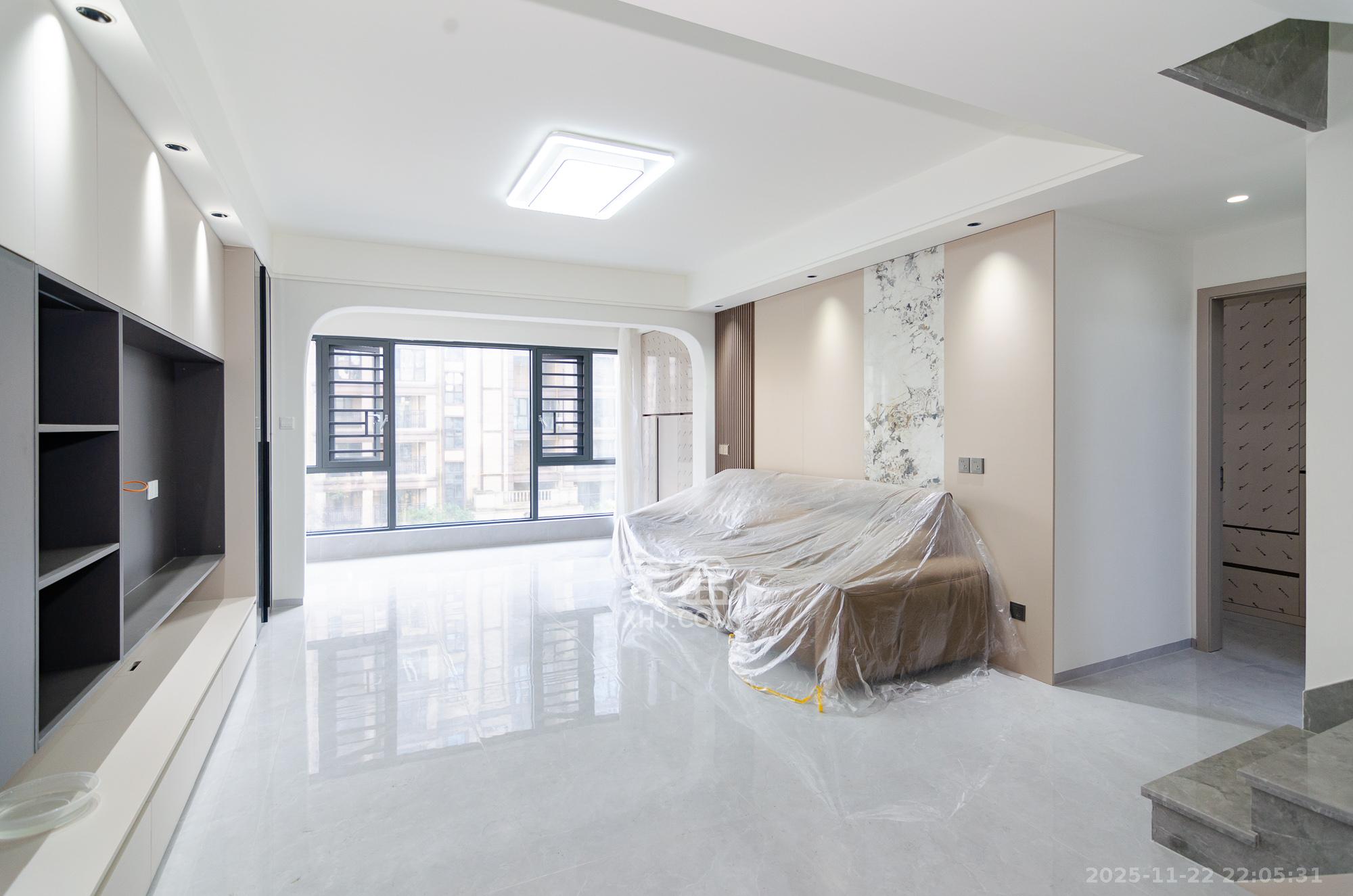 润和山水郡  4室2厅2卫    155.0万