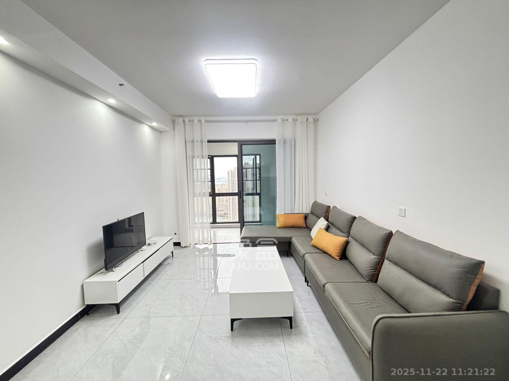 阳光城尚东湾愉景苑 3室2厅1卫 2500.0元/月 阳光城尚东湾愉景苑 3室2厅1卫 2500.0元/月室内图