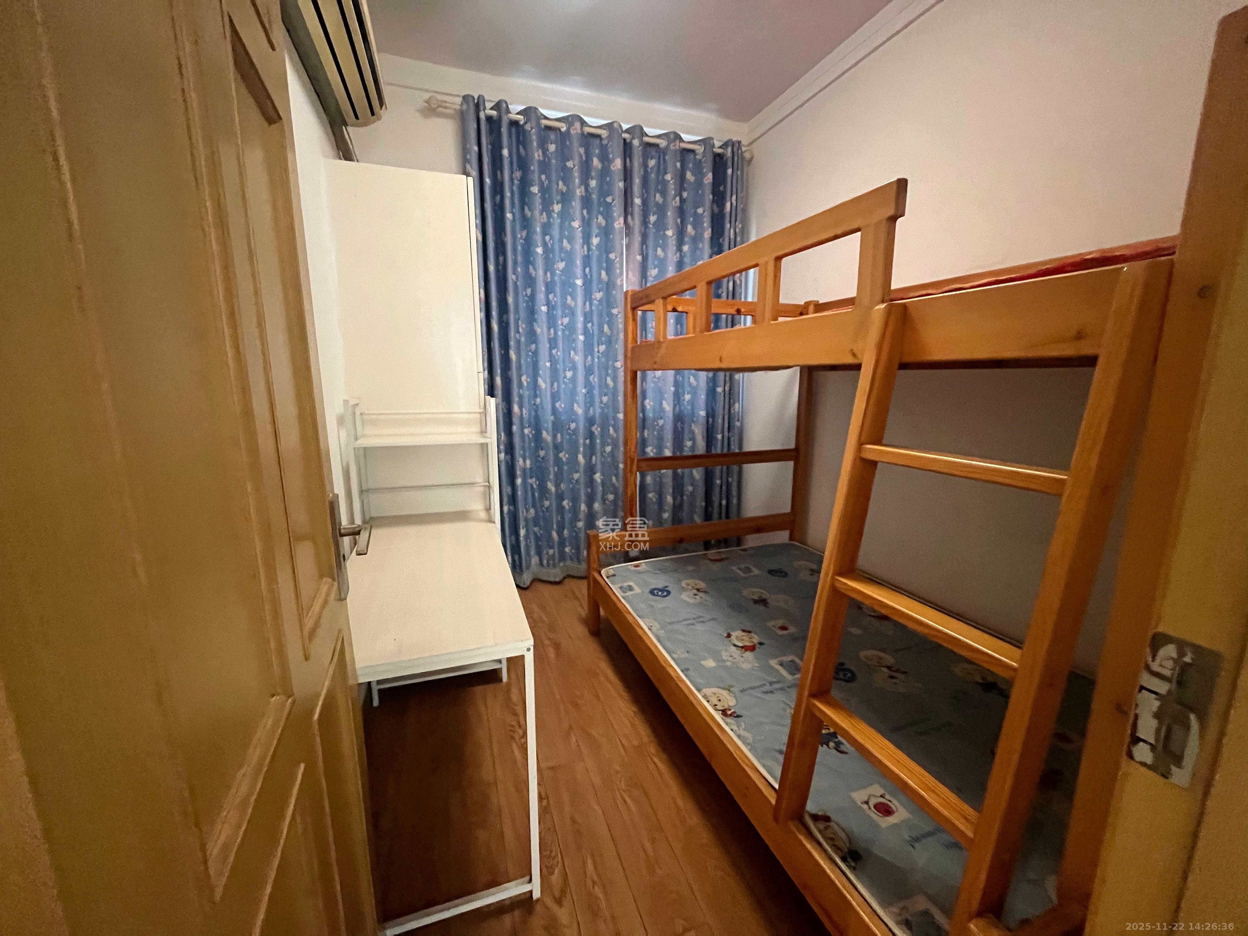 珠江花城三期锦鲤 3室2厅1卫 2300.0元/月 珠江花城三期锦鲤 3室2厅1卫 2300.0元/月室内图