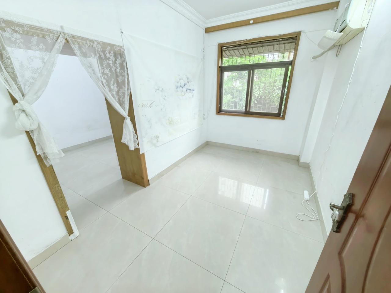 海口市公安局金龙宿舍区  3室2厅1卫    2300.0元/月户型图