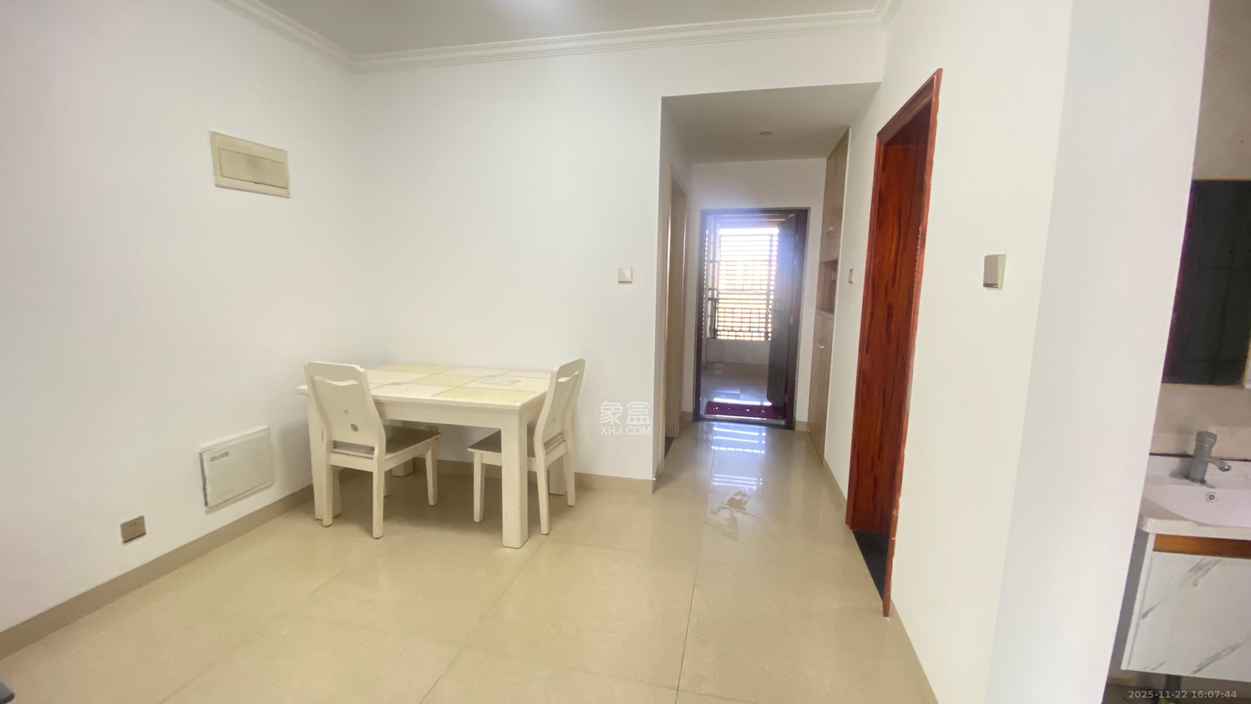 山语城三期  2室2厅1卫    1500.0元/月室内图