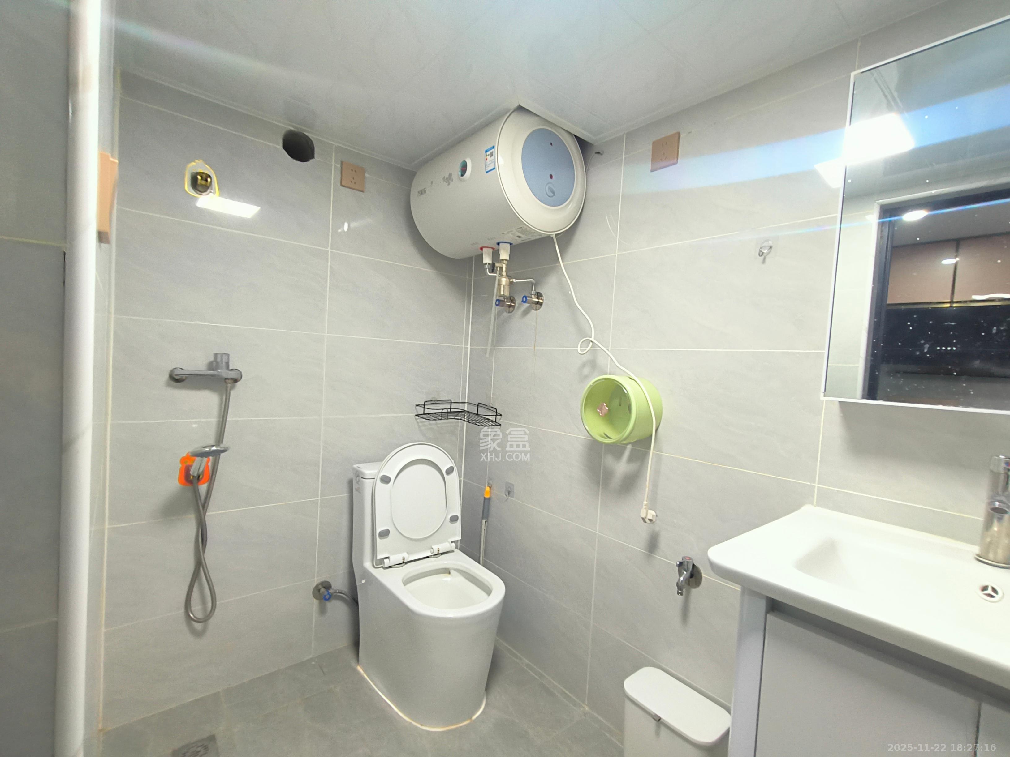 新长海漓湘悦  1室1厅1卫    1700.0元/月室内图