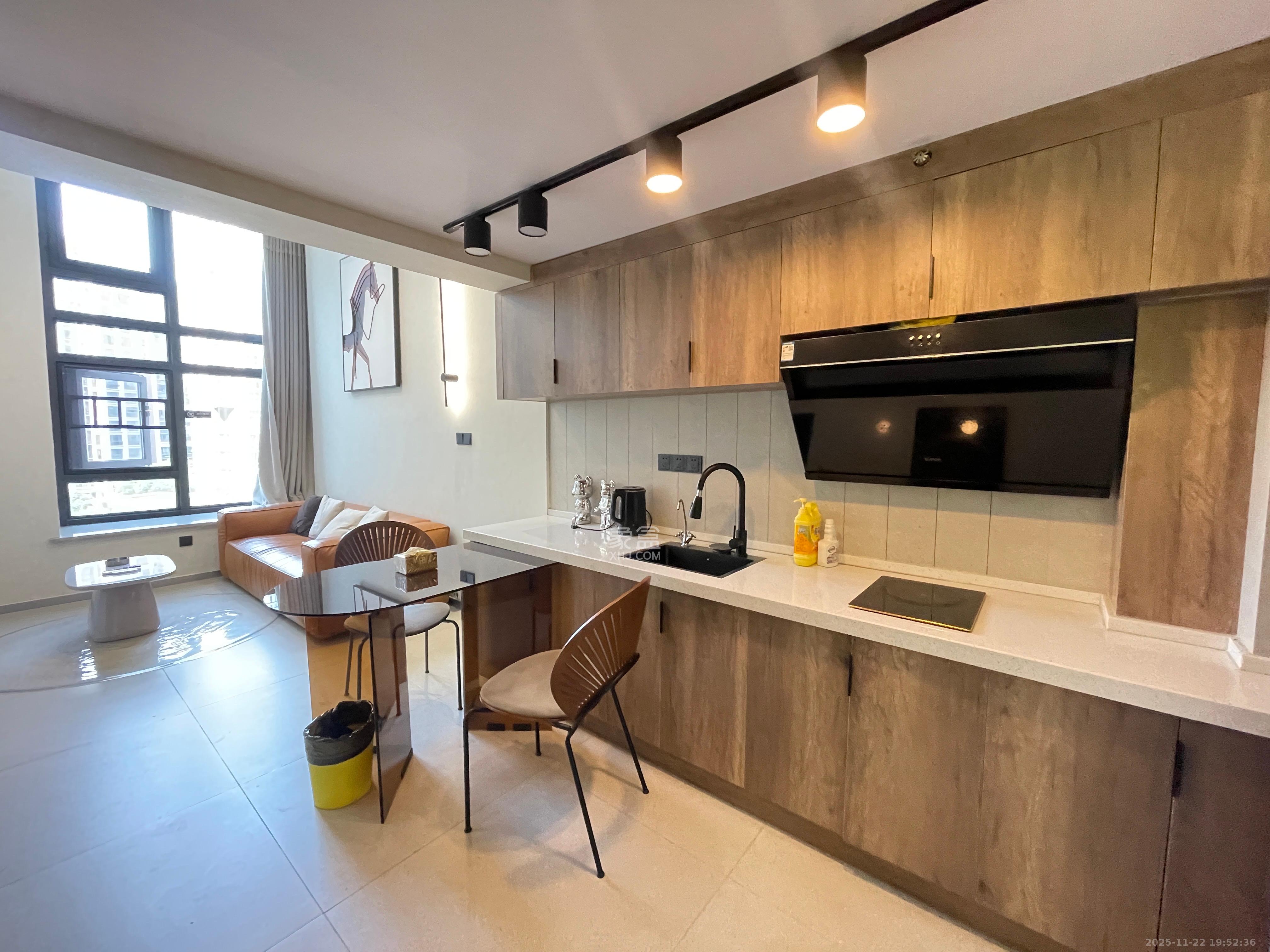 明昇壹城（明昇时代广场）三期  2室1厅2卫    3200.0元/月室内图