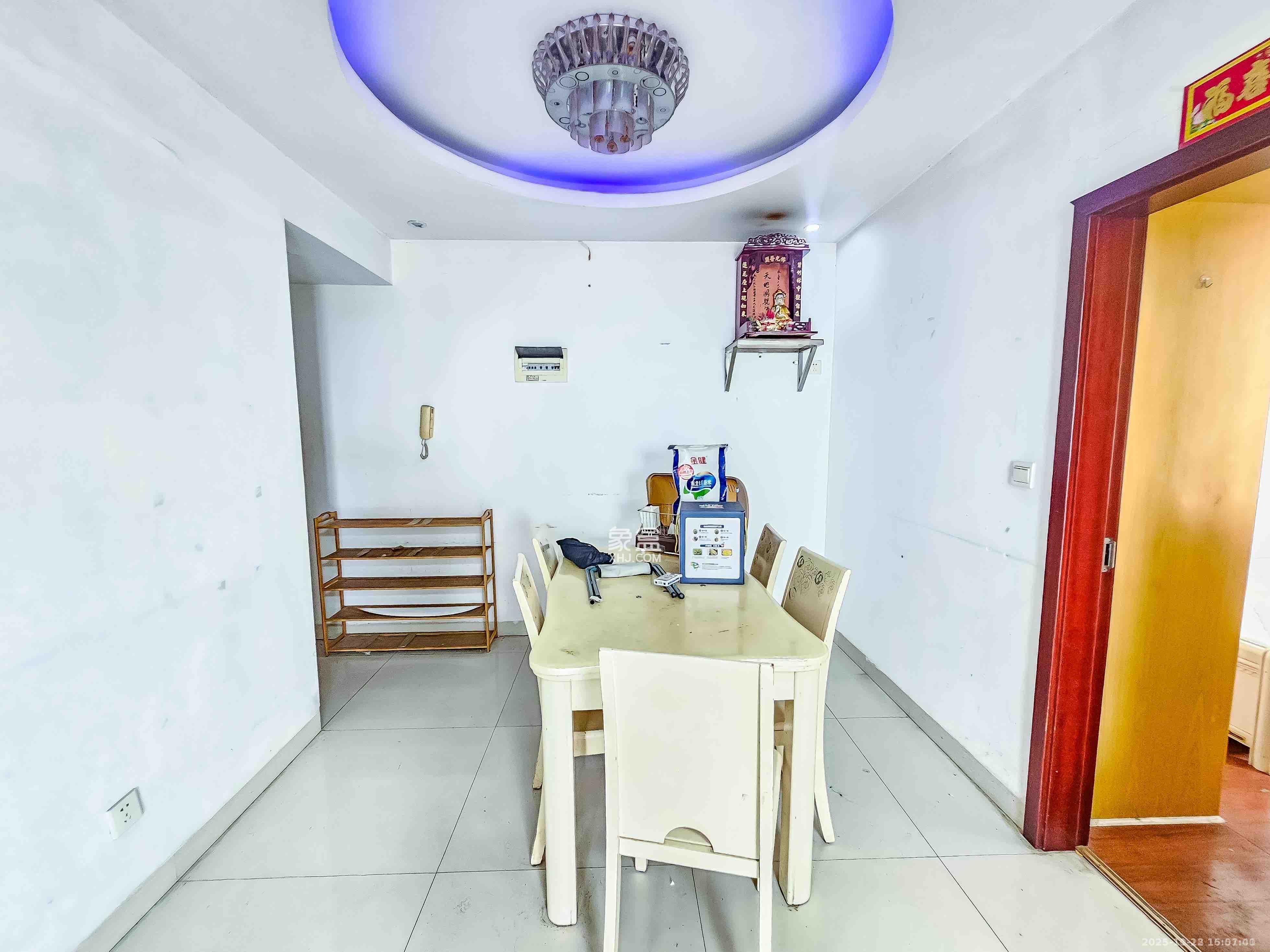 诚兴园 2室2厅1卫 2000.0元/月 诚兴园 2室2厅1卫 2000.0元/月室内图