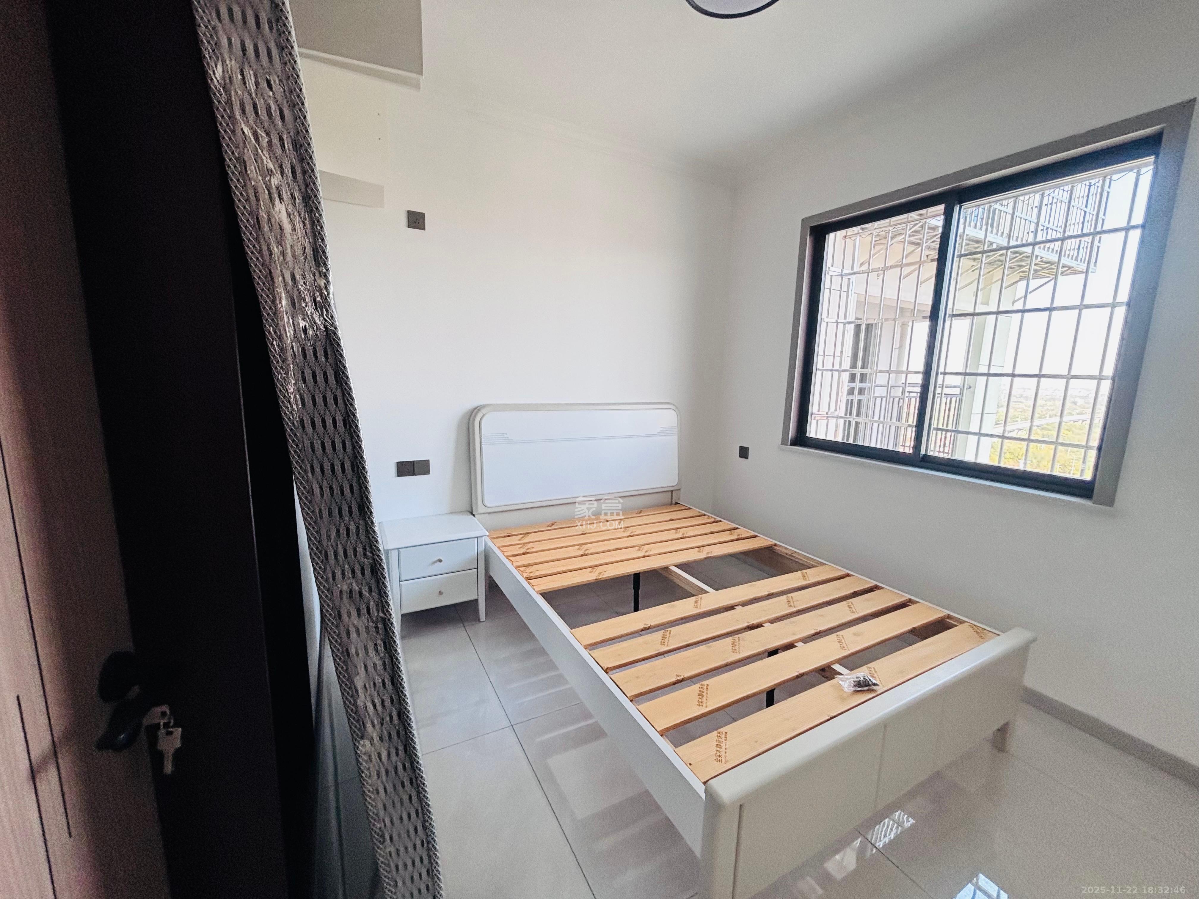 和景家园二期  2室2厅1卫    1800.0元/月室内图