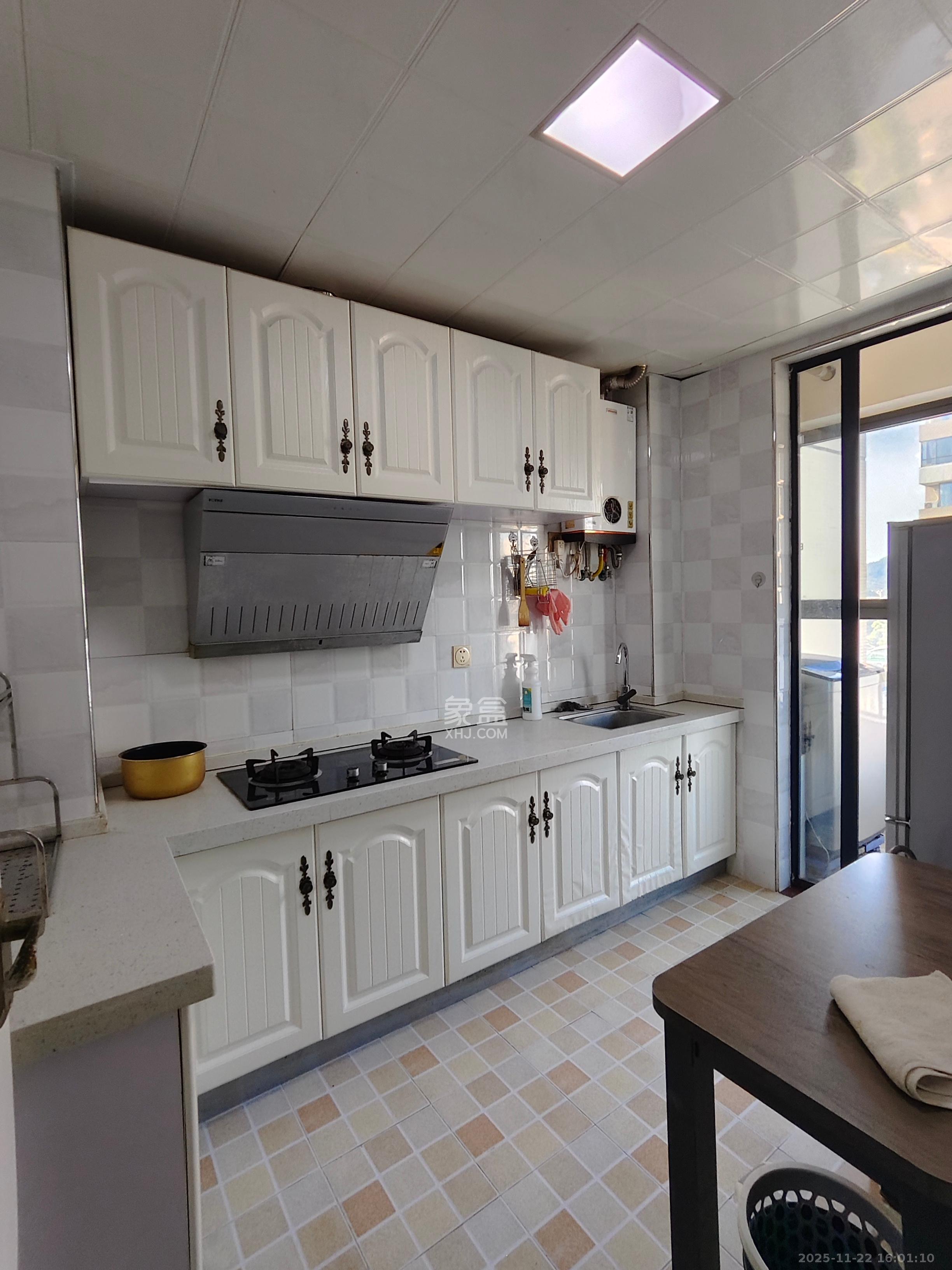 长房时代城 2室1厅1卫 2300.0元/月 长房时代城 2室1厅1卫 2300.0元/月室内图