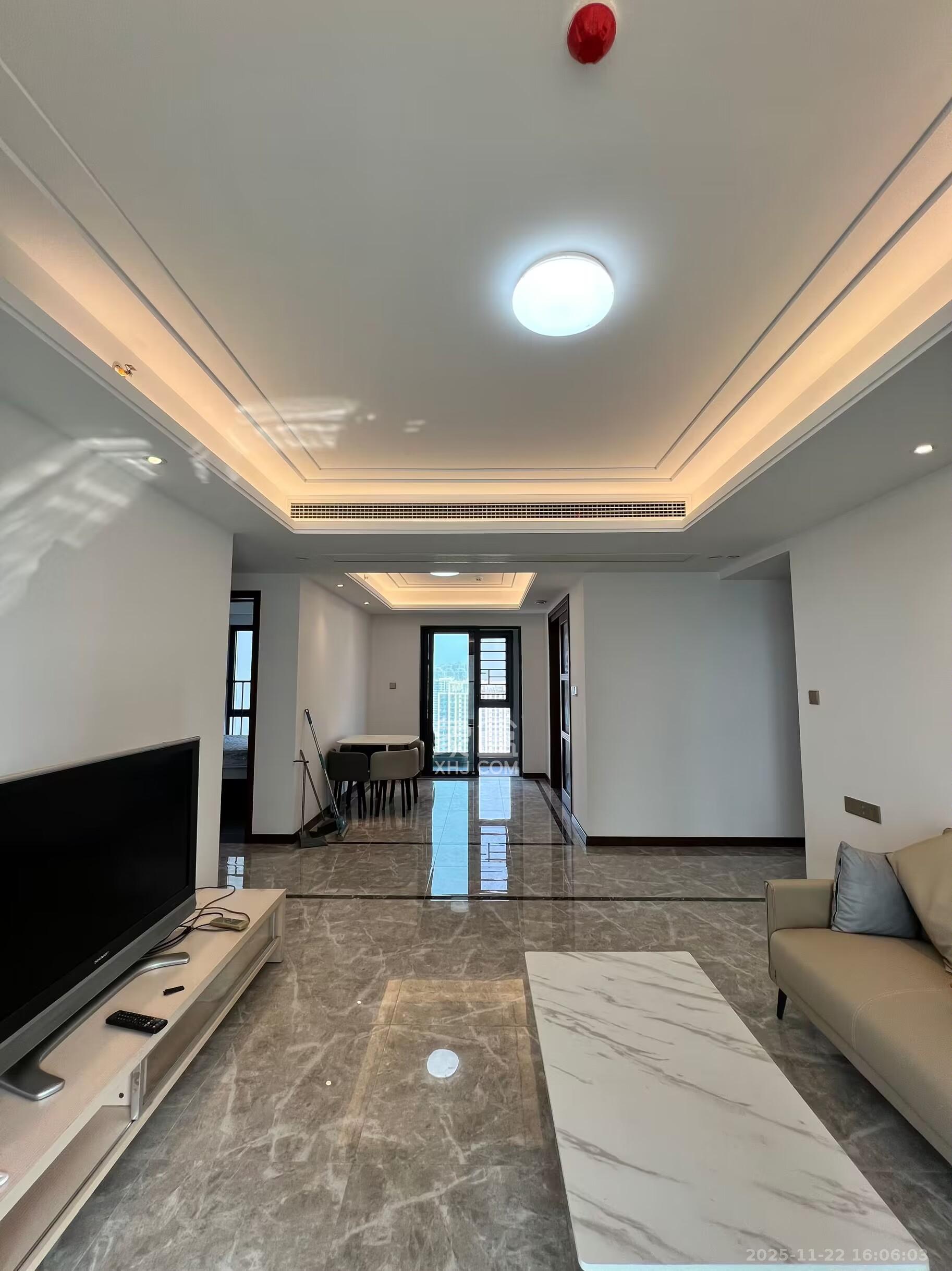 绿地长沙城际空间站(绿地新里佳苑) 4室2厅2卫 3400.0元/月 绿地长沙城际空间站(绿地新里佳苑) 4室2厅2卫 3400.0元/月室内图