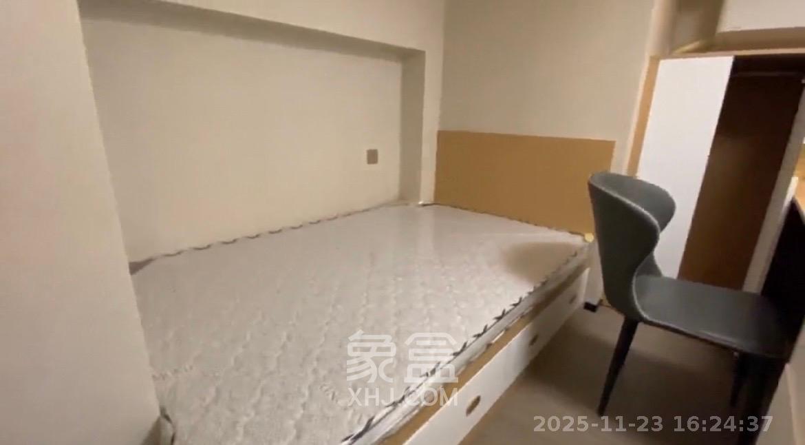 中一鲲出（鲲鹏府）  2室1厅1卫    2500.0元/月室内图