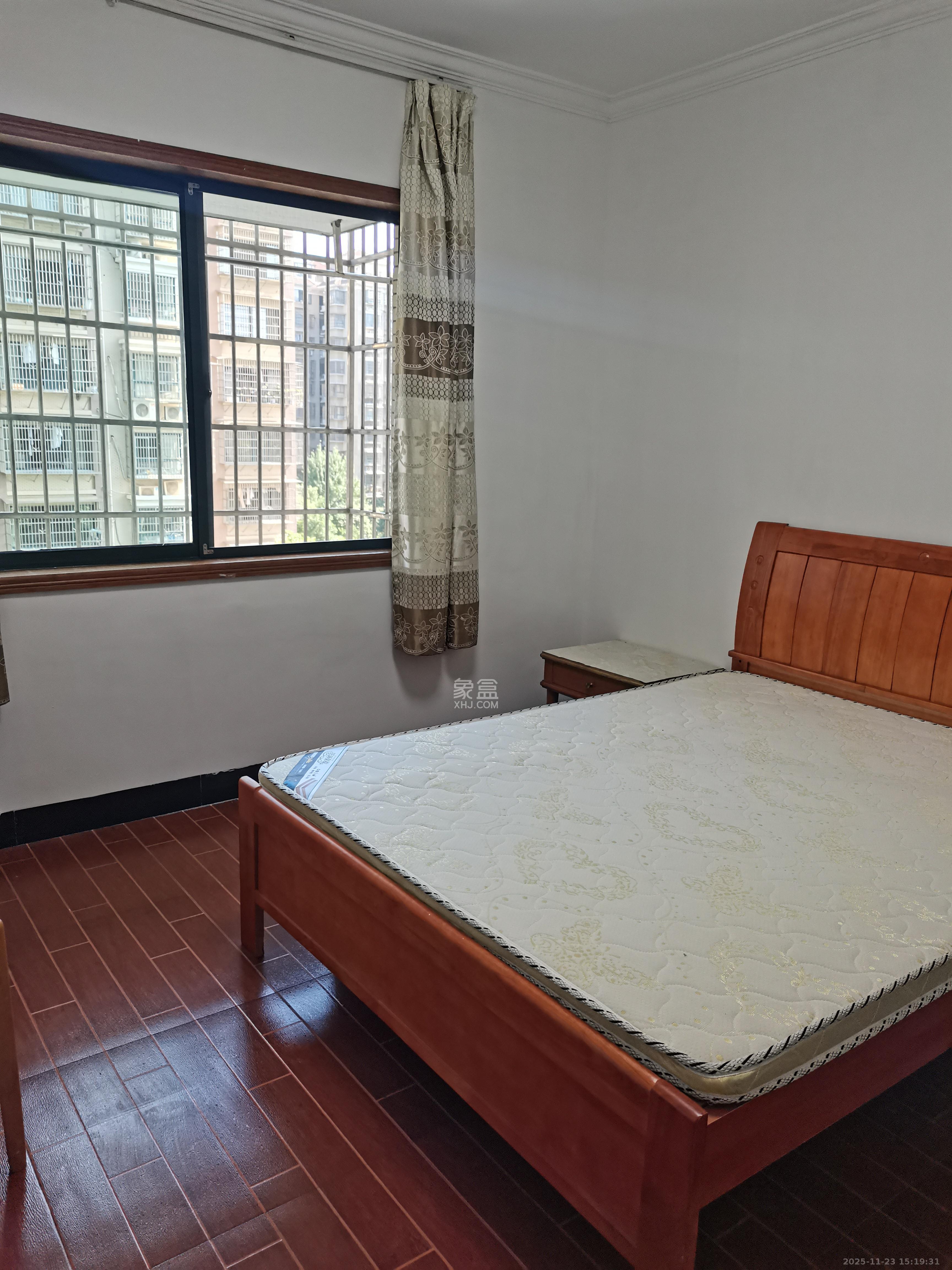 麓枫和苑 2室2厅1卫 2400.0元/月 麓枫和苑 2室2厅1卫 2400.0元/月室内图