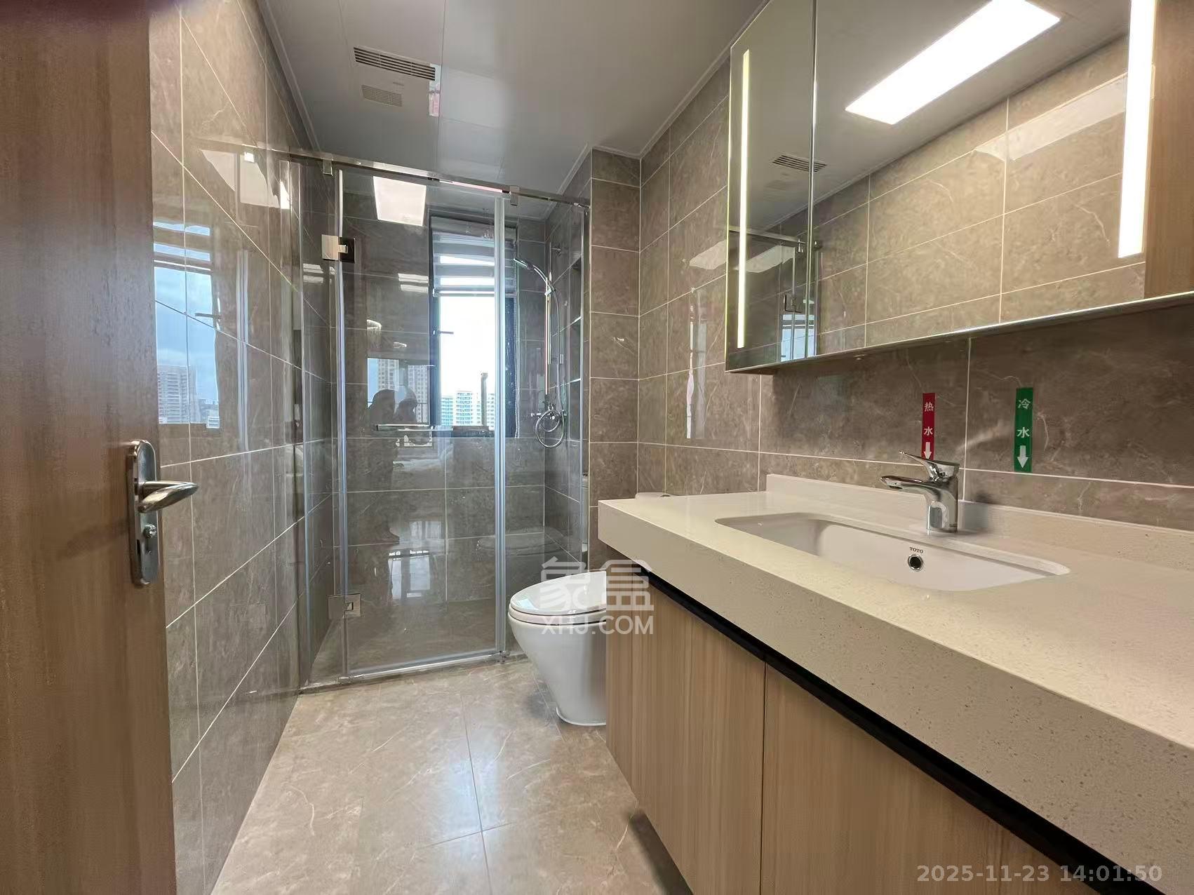 华润凯旋门二期  4室1厅2卫    4000.0元/月室内图