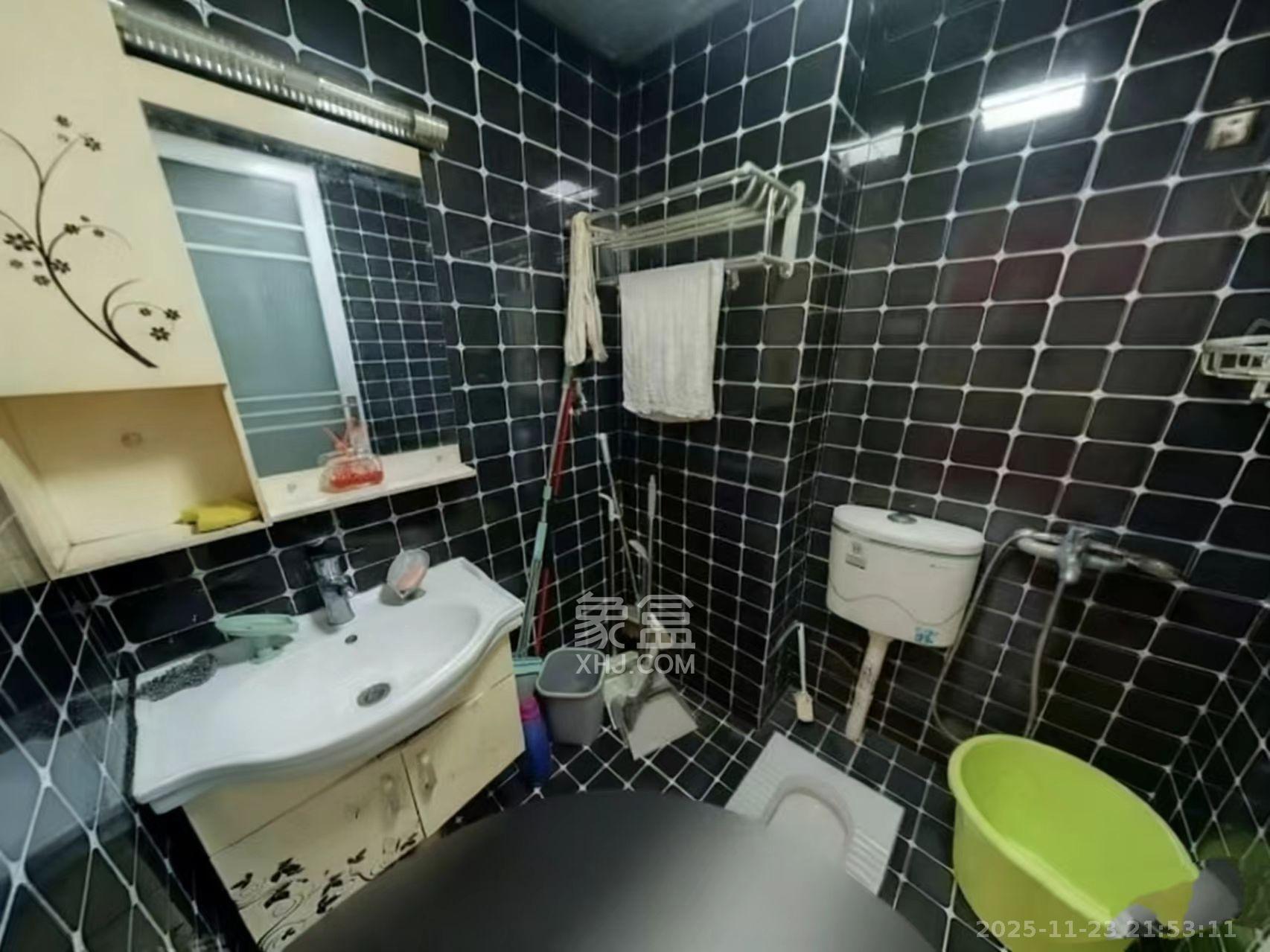 湘府东苑  1室1厅1卫    1300.0元/月室内图