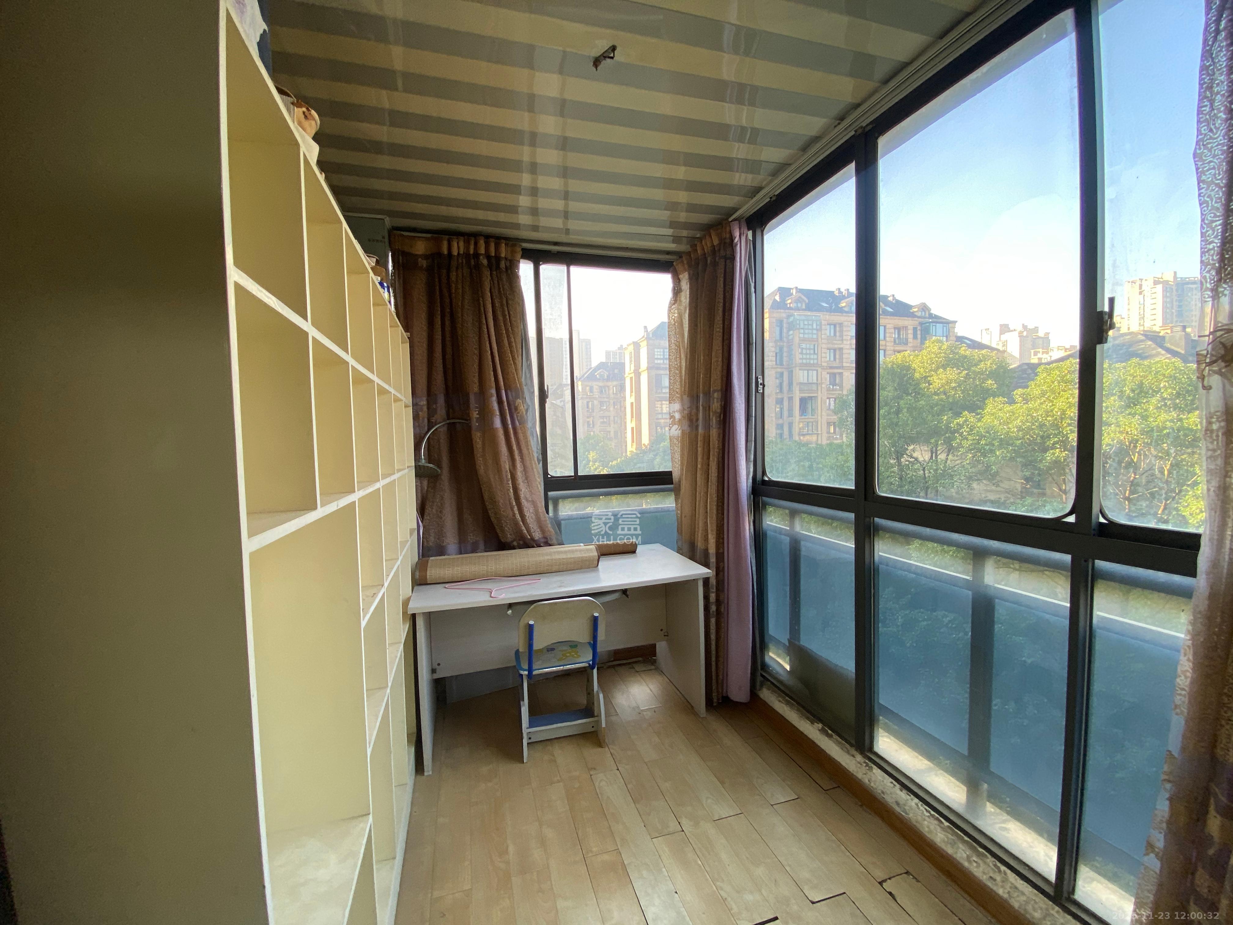 仁和香堤雅境 3室2厅2卫 2500.0元/月 仁和香堤雅境 3室2厅2卫 2500.0元/月室内图