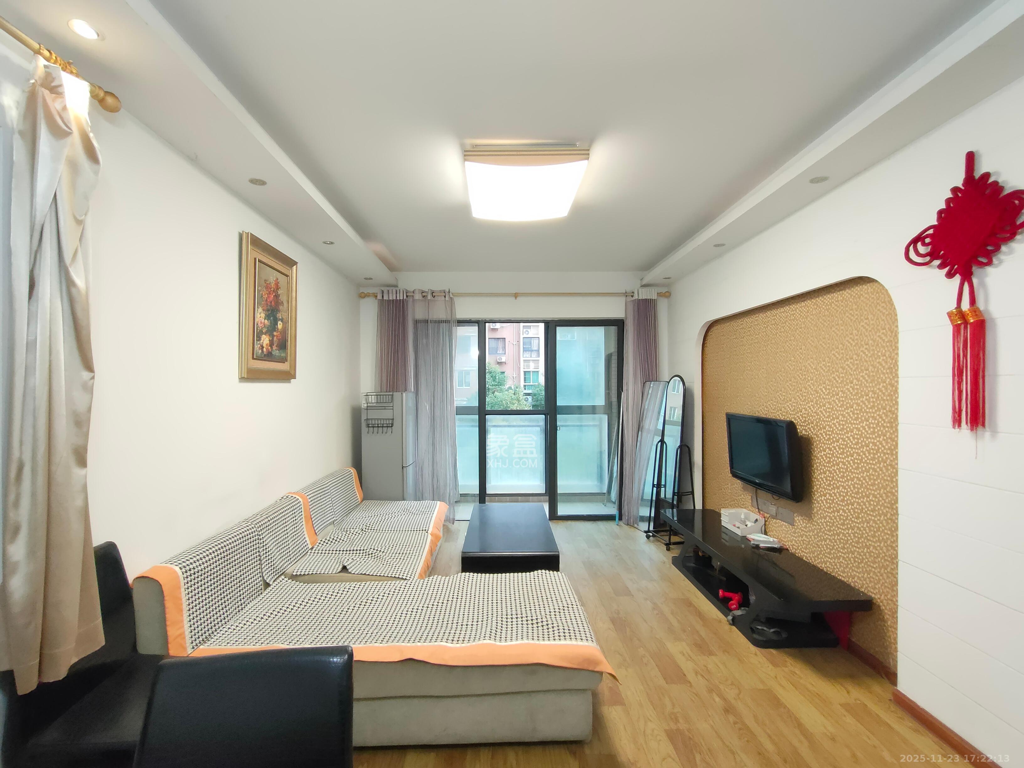 鸿基橄榄君庭  1室1厅1卫    2000.0元/月