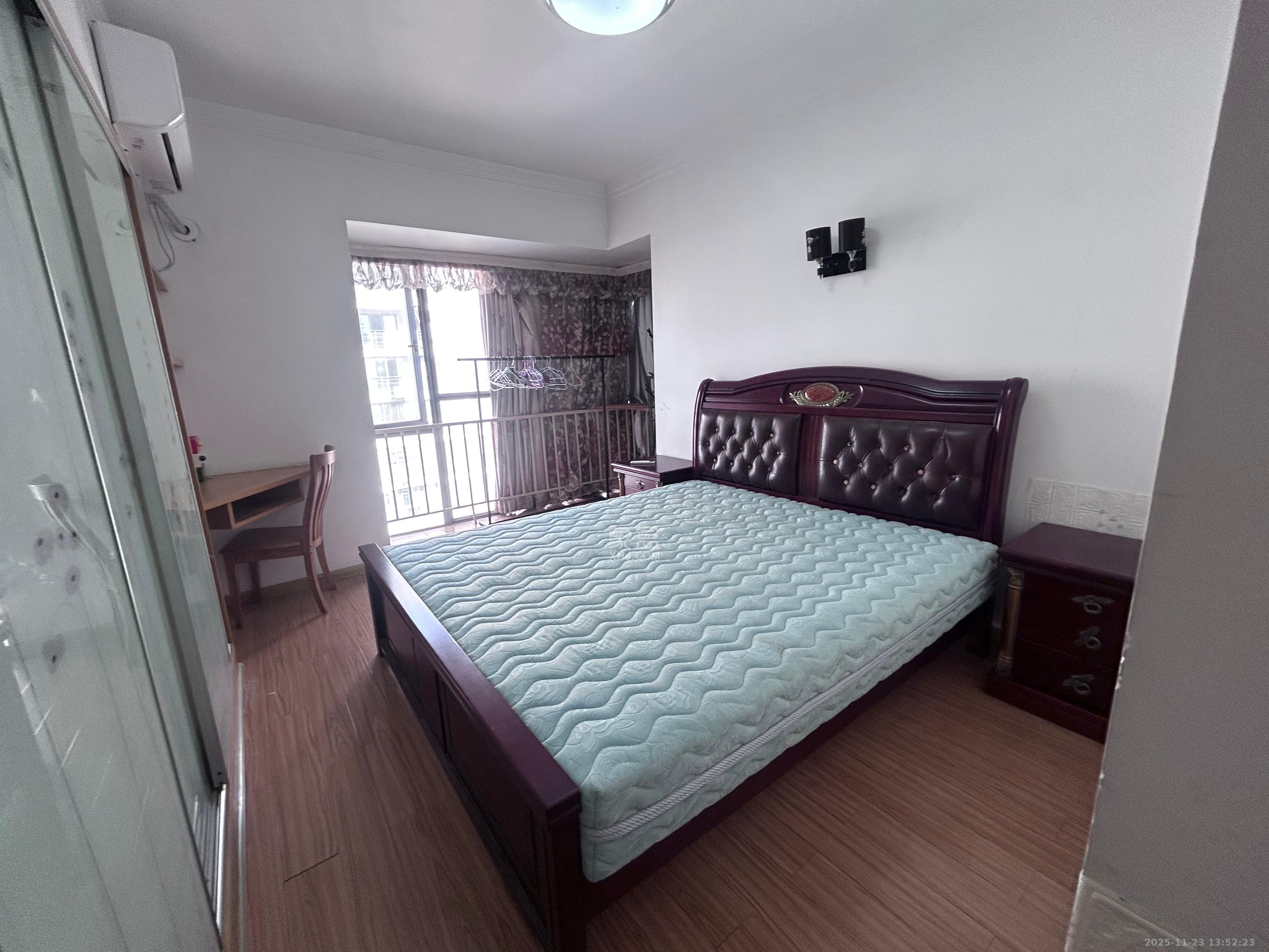 银港水晶城 2室1厅1卫 2200.0元/月 银港水晶城 2室1厅1卫 2200.0元/月室内图